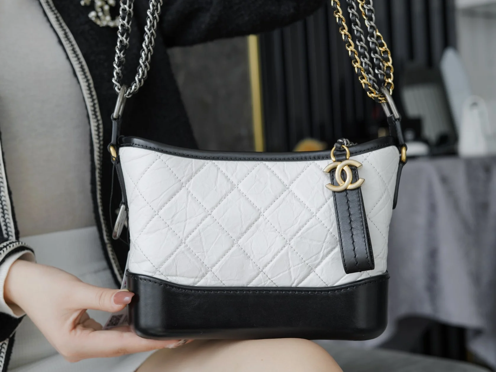 Сумка-хобо Chanel - белая, маленькая, 20 см