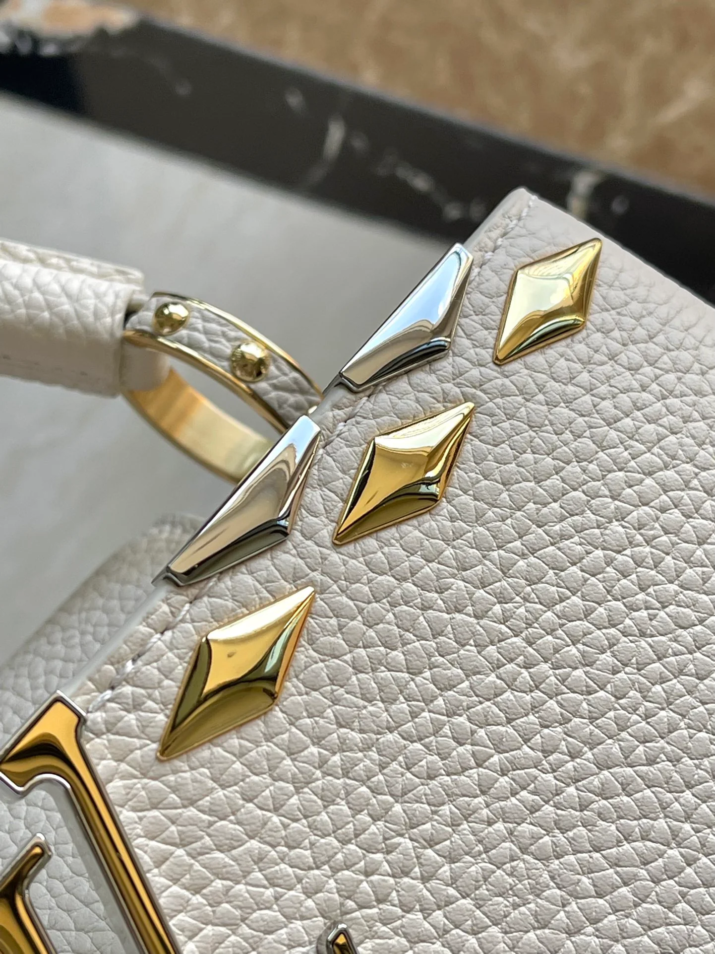 LV-m12751-capucines-small handbag-white