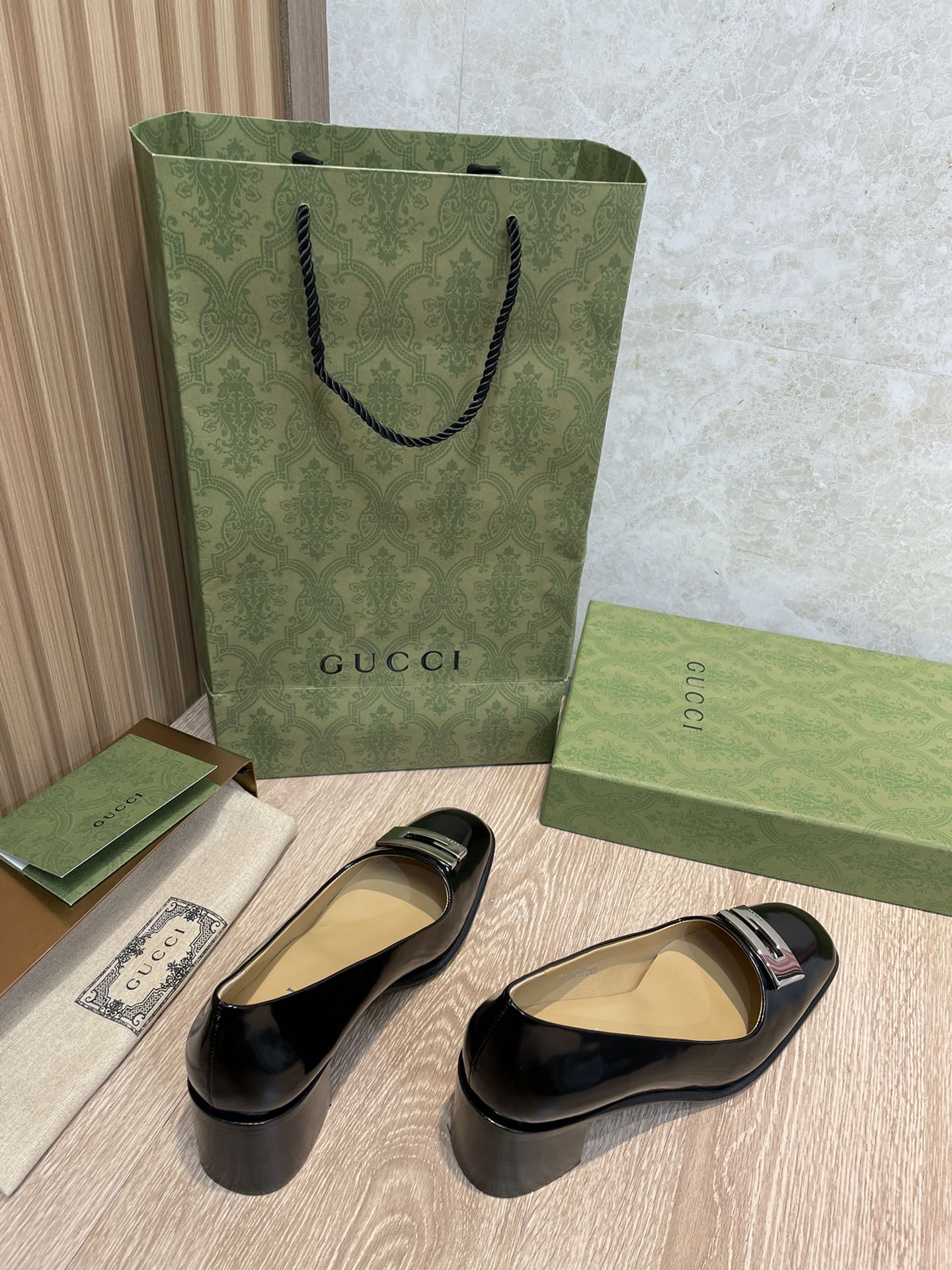 Gucci - 22 Ранняя весна - Ретро - Туфли на низком каблуке - 2