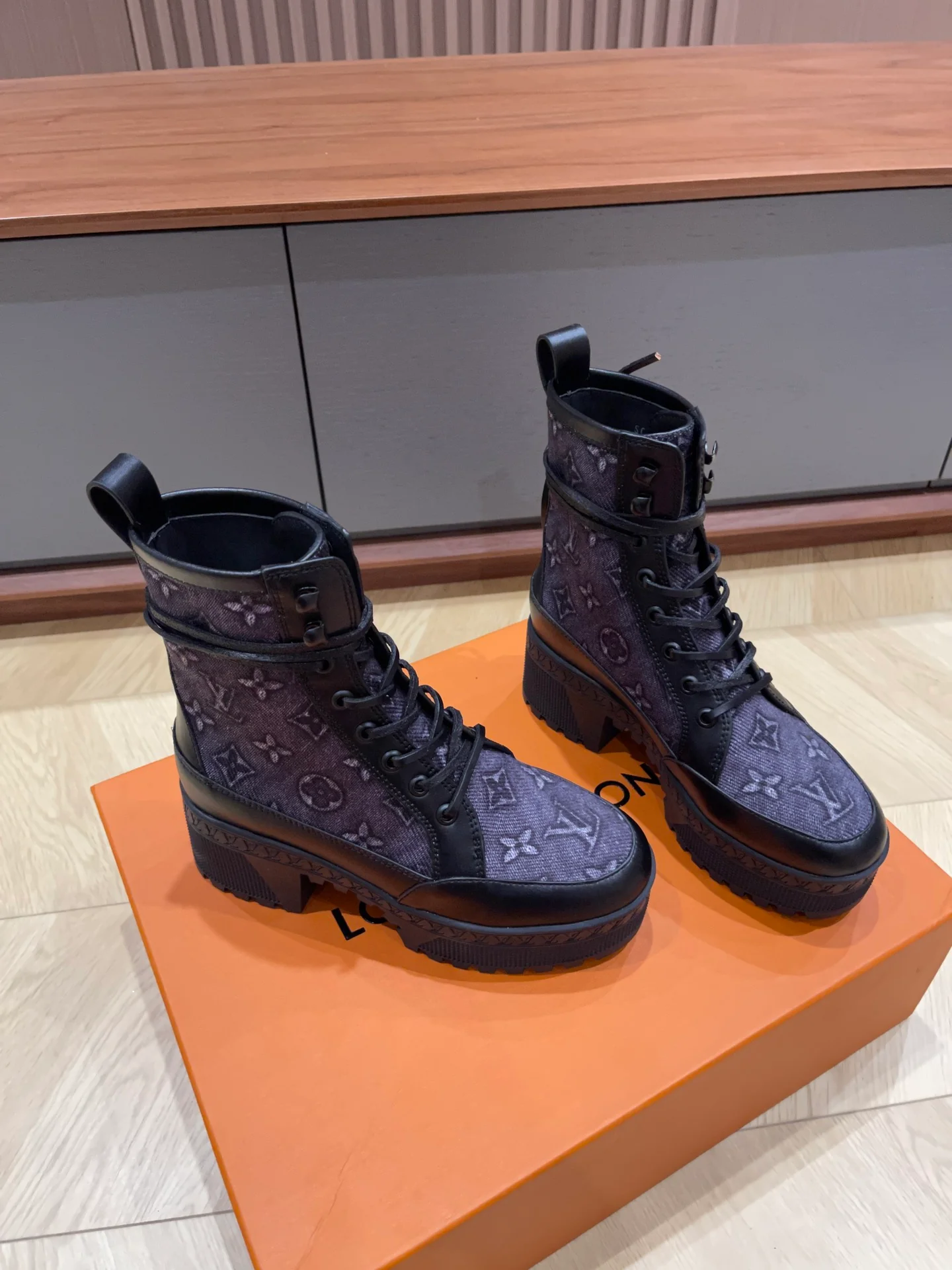 LV-2024 - Повседневные ботинки - Фиолетовые