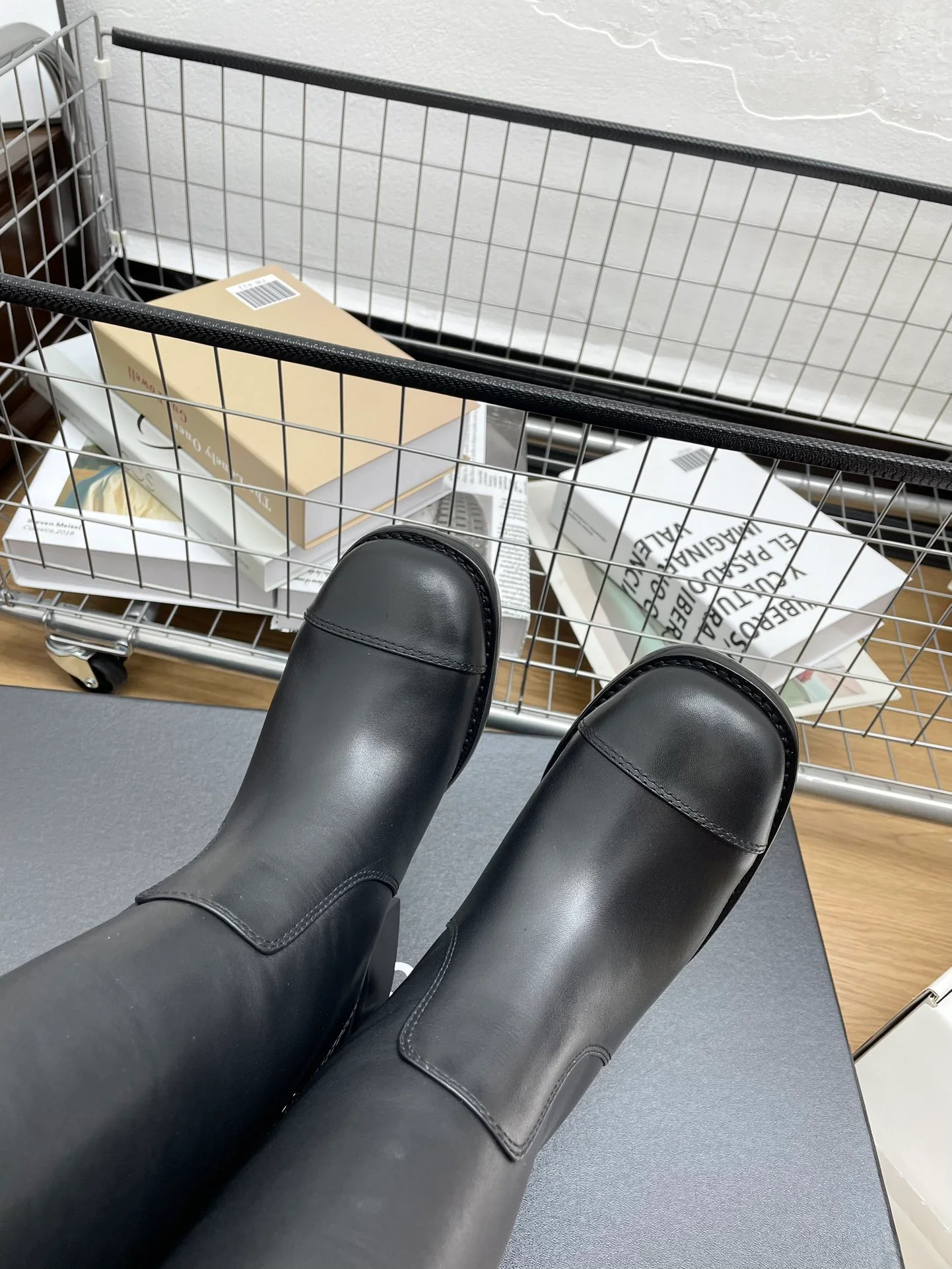 Высокие сапоги для верховой езды Chanel 2024 - черные