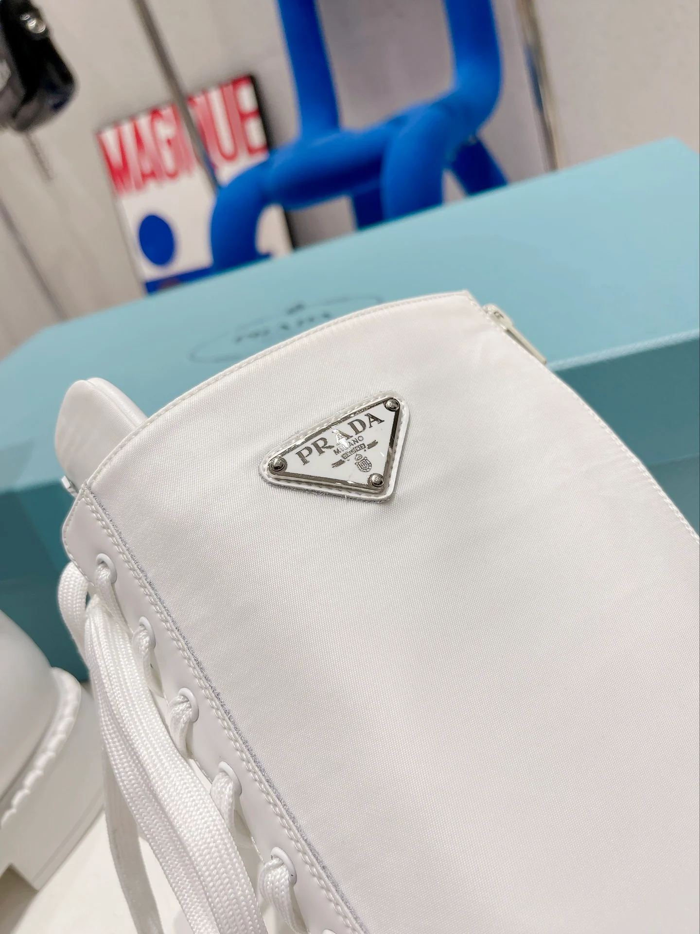 Коллекция Prada 2022 года с подиума - высокие сапоги