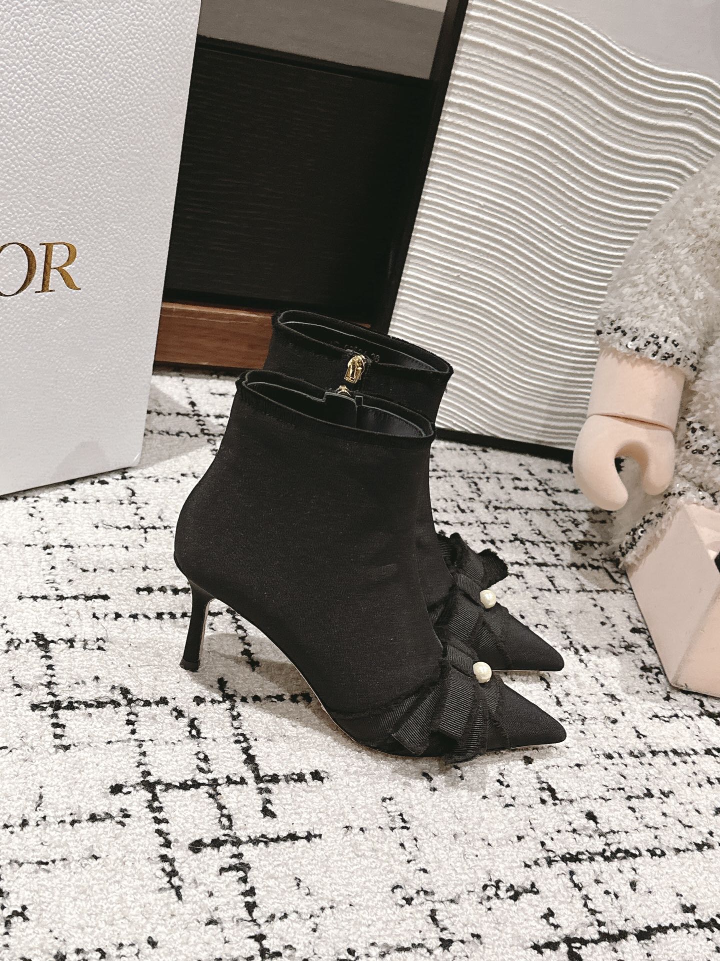 Ботинки Dior 2024 с острым носком - черные