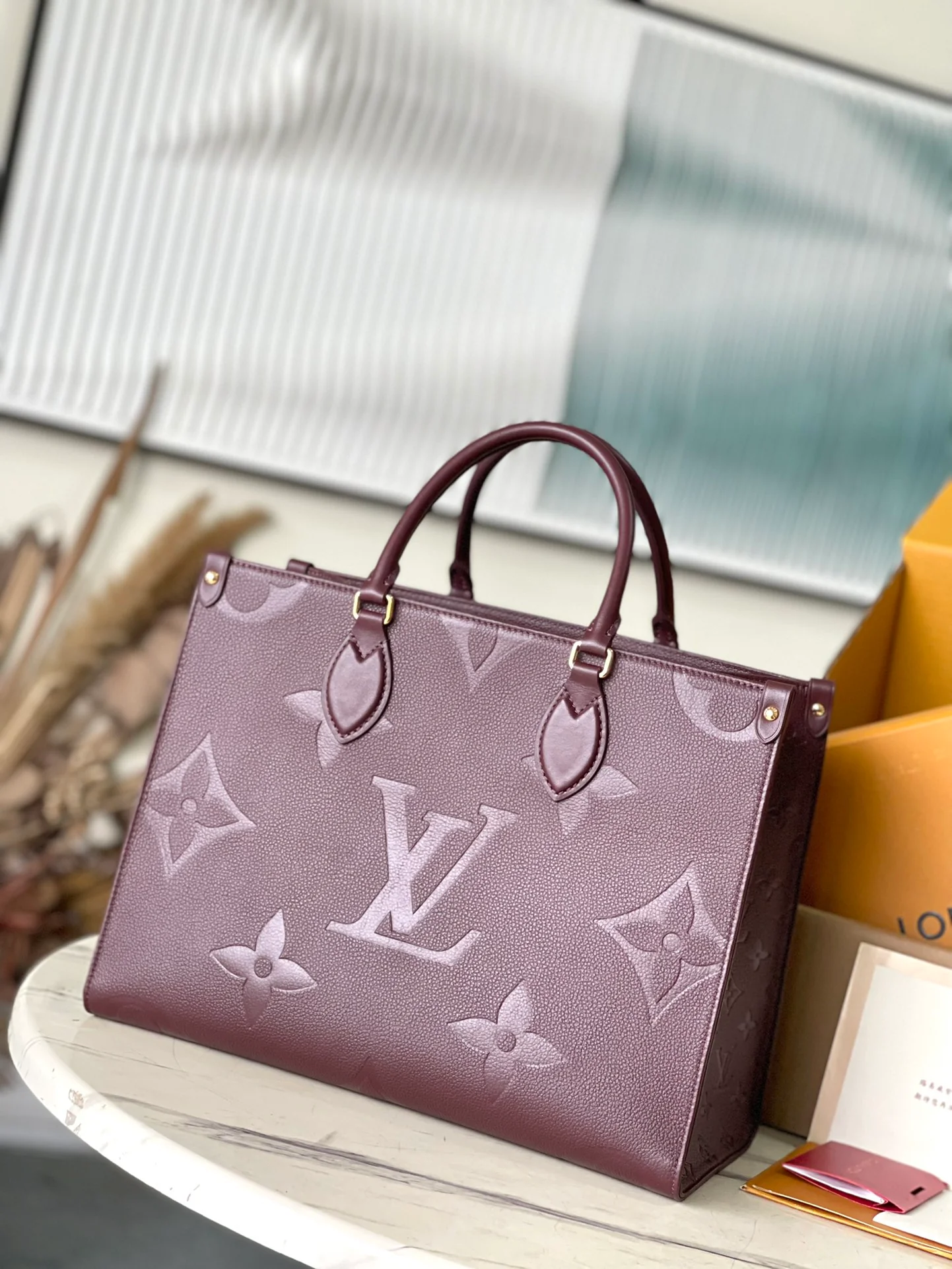 m46601-LV-ontheon-mm-Handbag-Burgundy