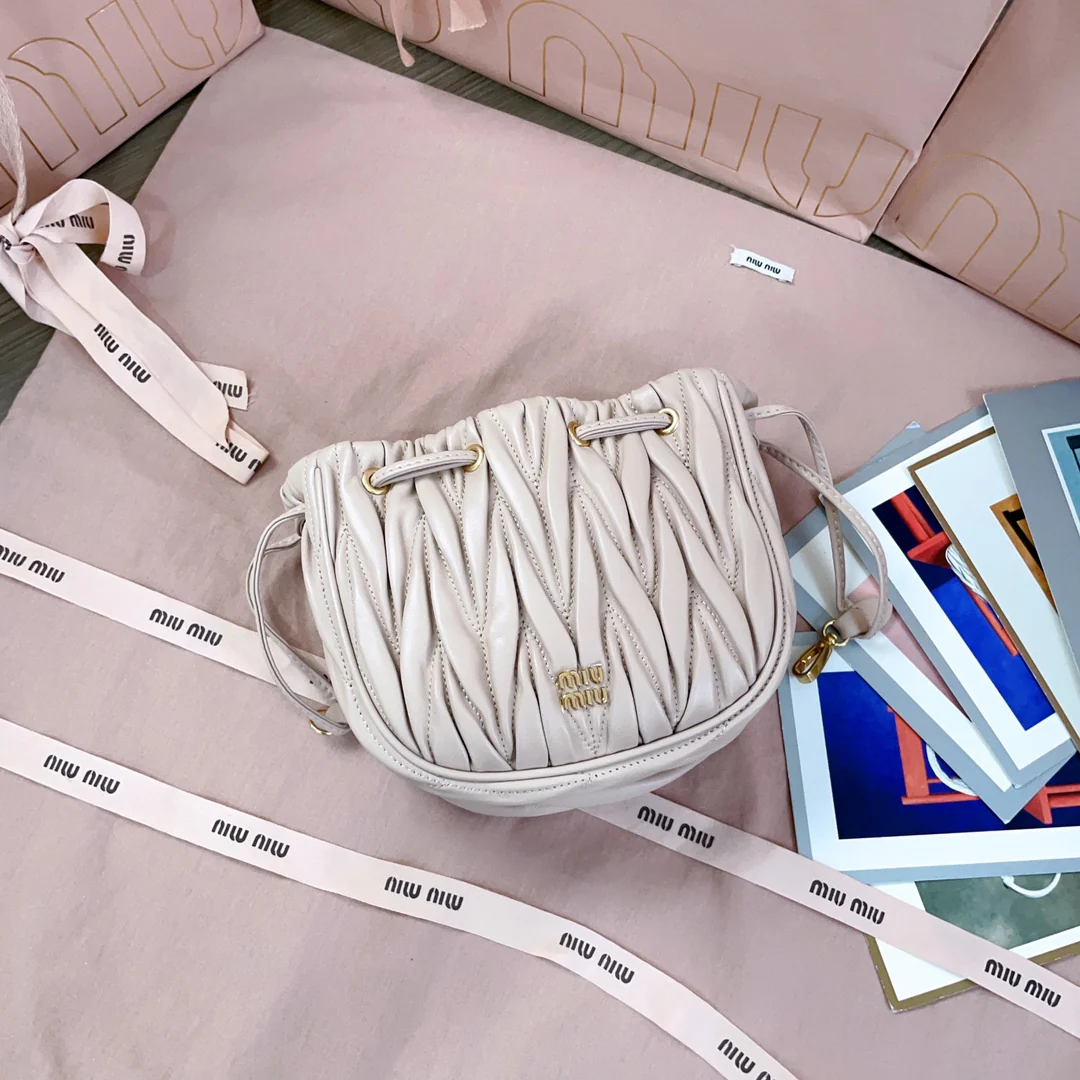 Miu Miu-5dn022-matelasse Мини-сумочка ?Счастливый мешок? — Розовая