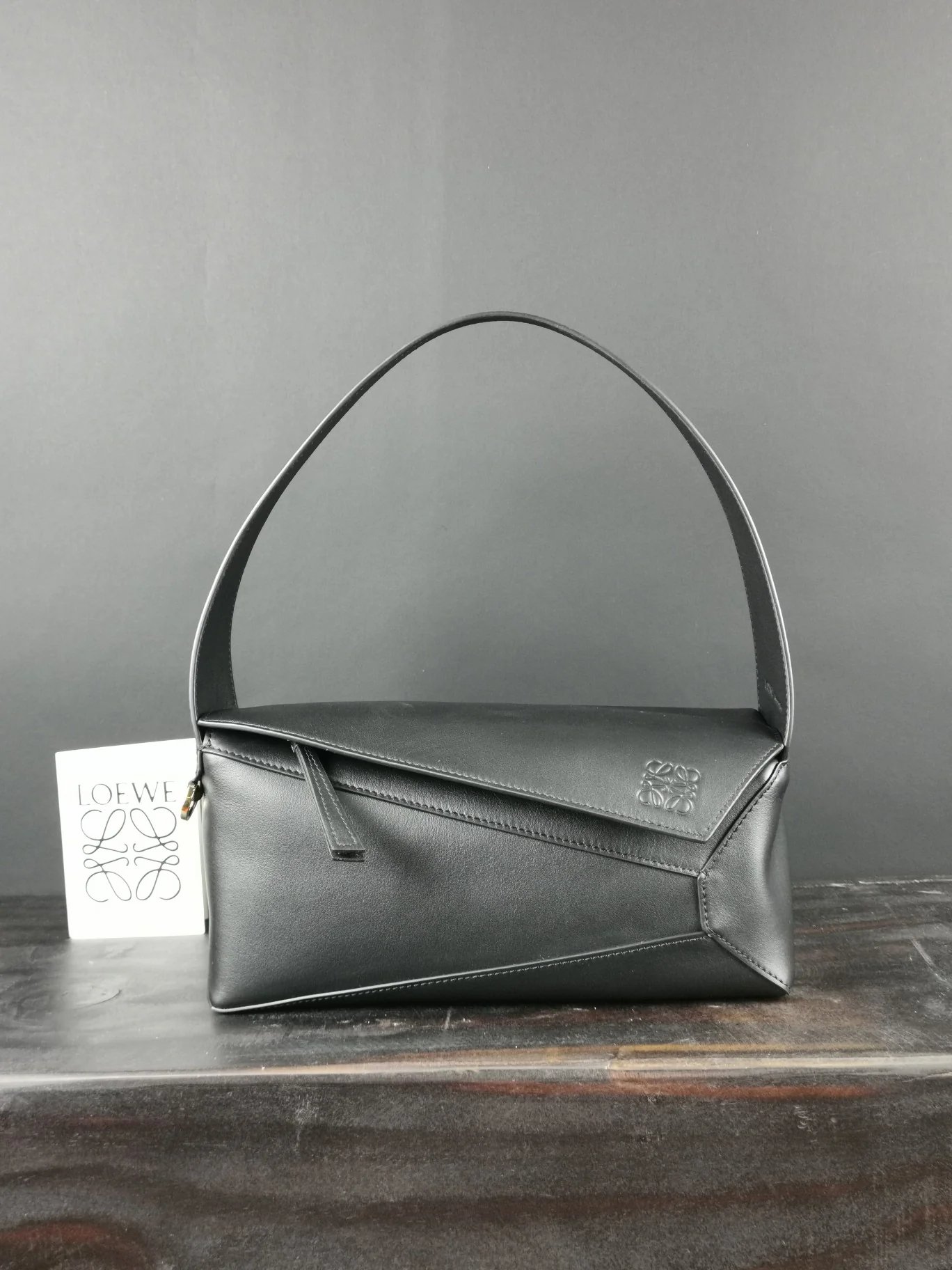 Сумка-хобо Loewe-puzzle-hobo-handbag-5