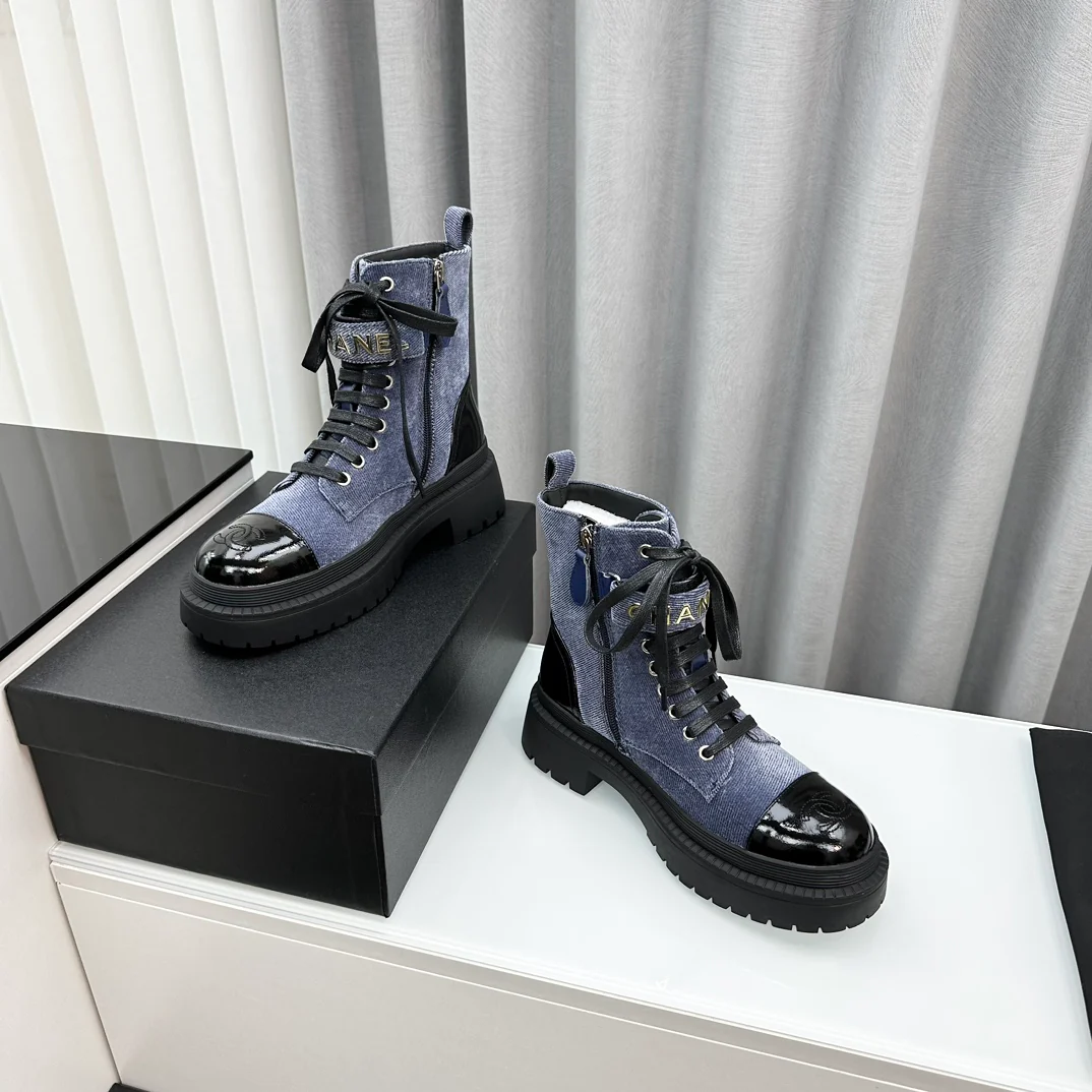 Новинка сезона осень/зима 2023 от Chanel - Ботильоны на шнуровке - Синие