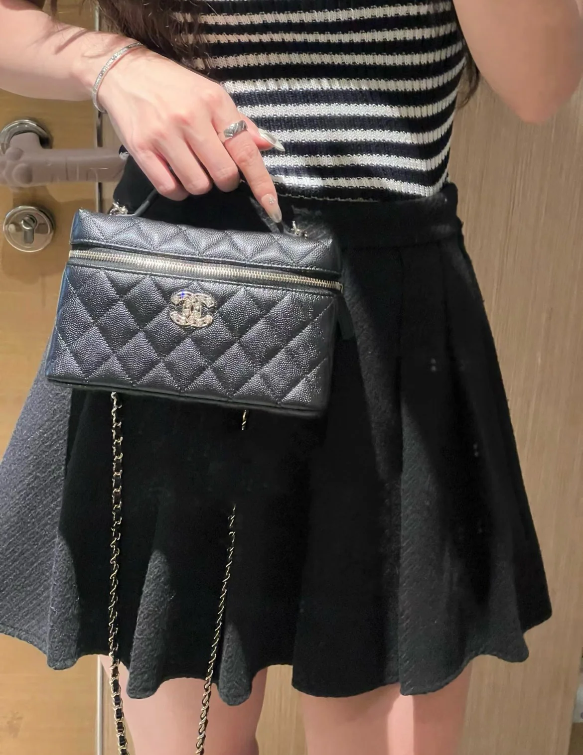 Сумочка Chanel 25p Heart Diamond LP с цепочкой - черная