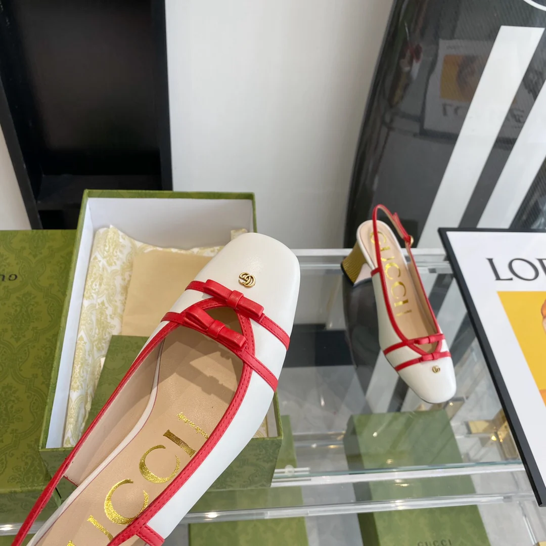 Босоножки Gucci на массивном каблуке