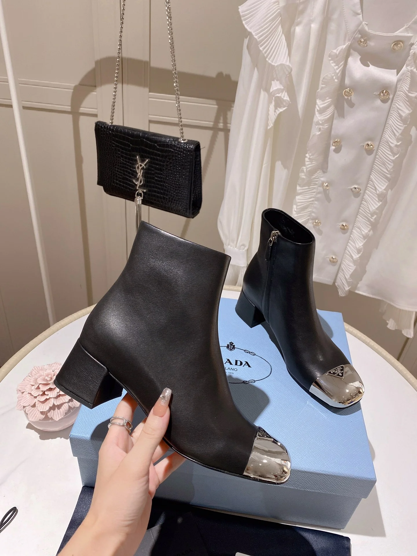 Коллекция Prada 2022 года с подиума - Ботильоны