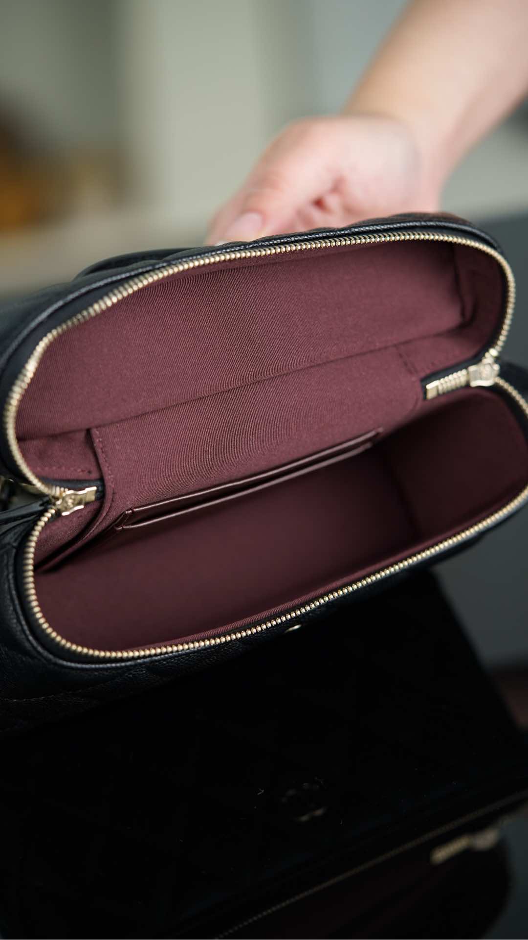 Сумка-ланчбокс Chanel 25c Lychee Beef - черно-золотая