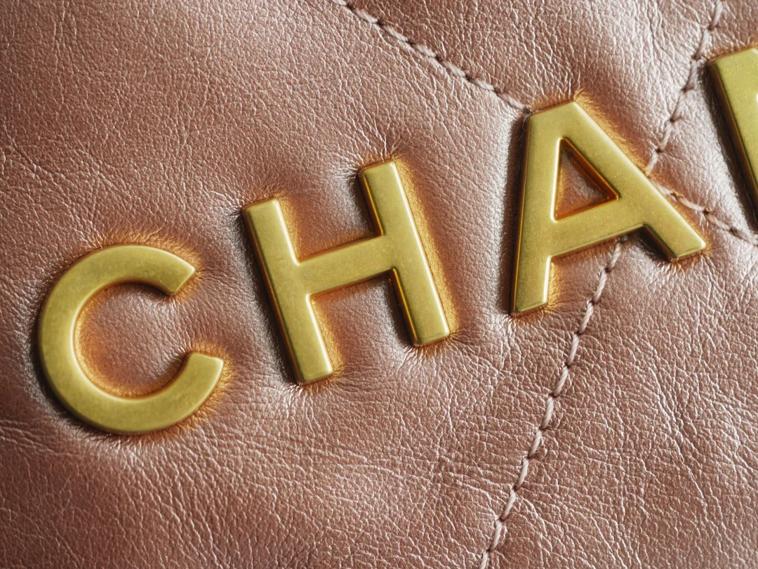 Chanel - Новая сумка 22 - Розовое золото