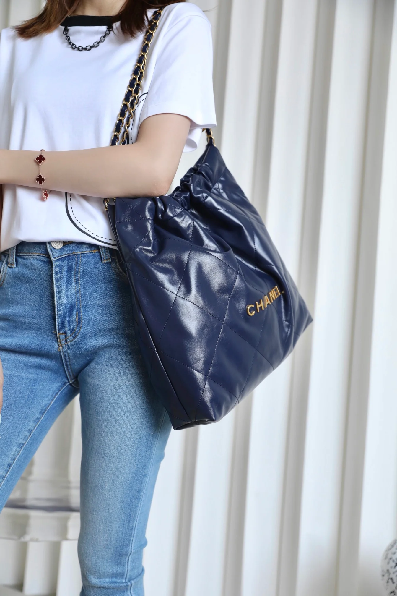 Сумка Chanel 22 - темно-синяя - большая