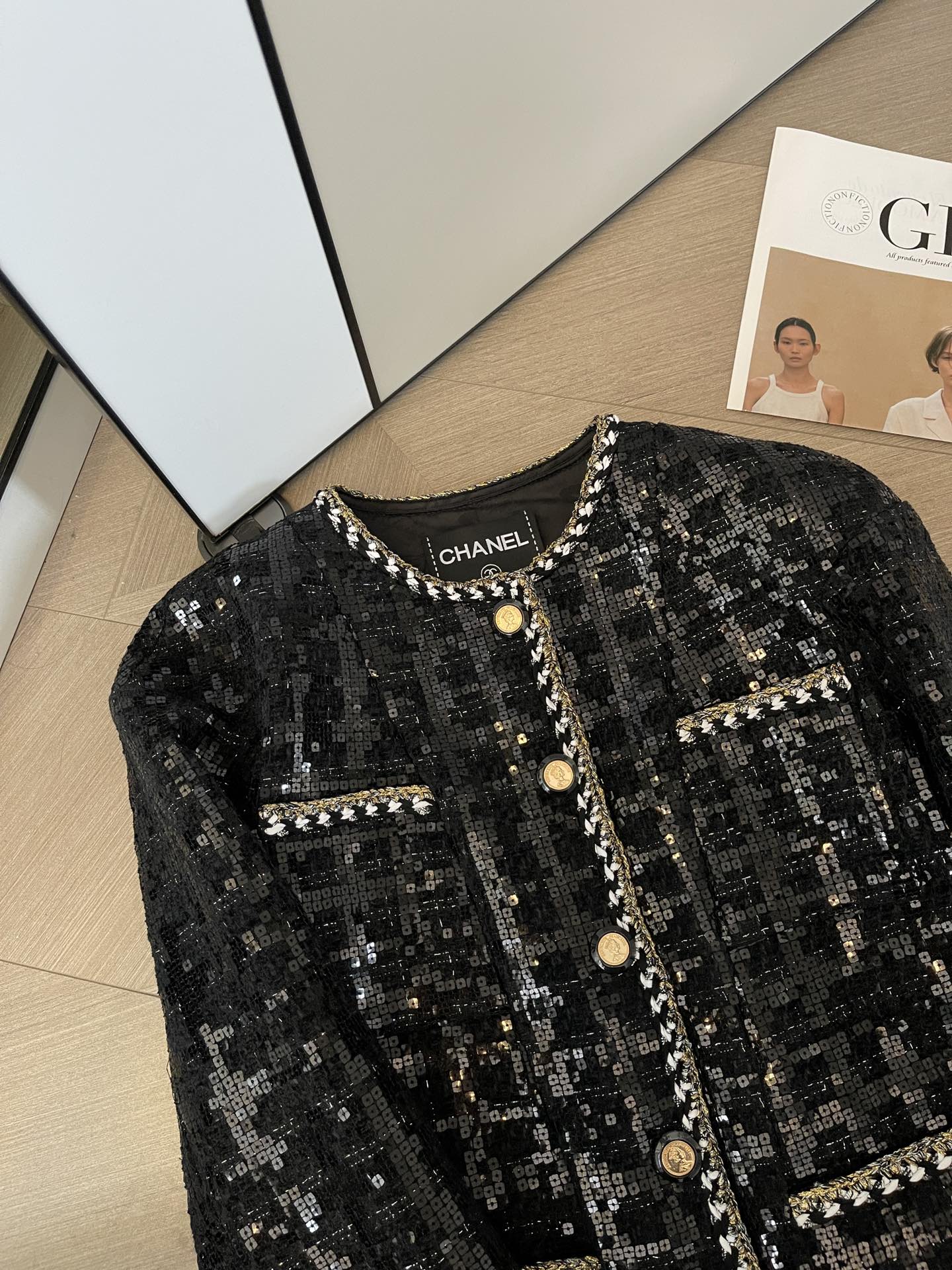 Chanel 2403 - Куртка, расшитая пайетками в стиле ?Полуночный свет?.