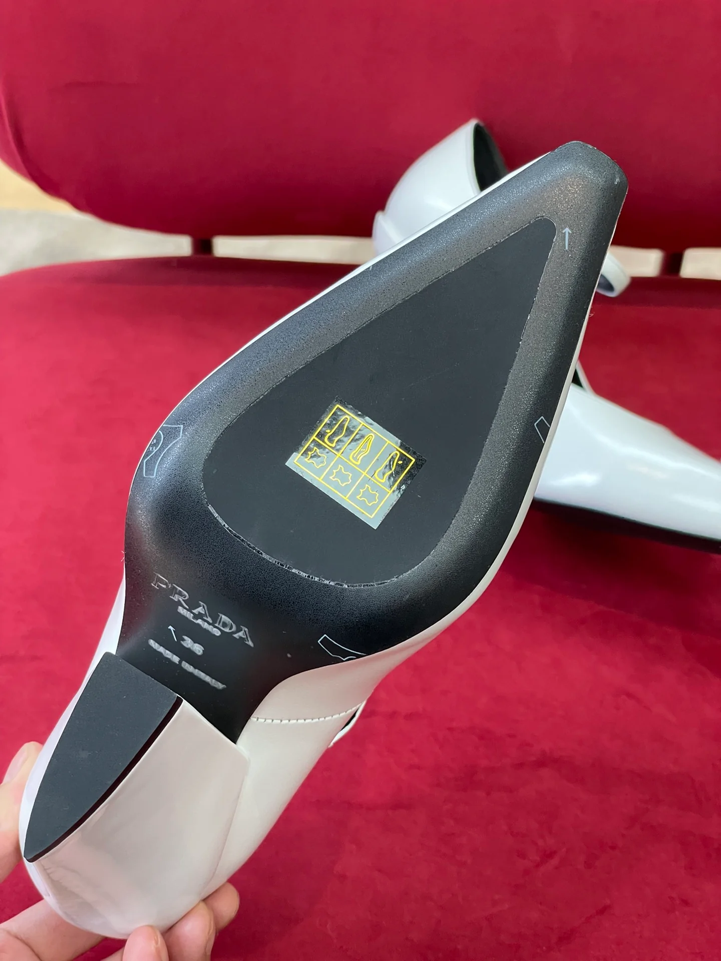 Коллекция Prada осень/зима 2022 с подиума - Туфли на высоком каблуке - 1