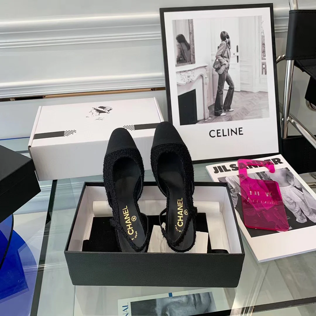 Классические сандалии Chanel на массивном каблуке - Черные - 1