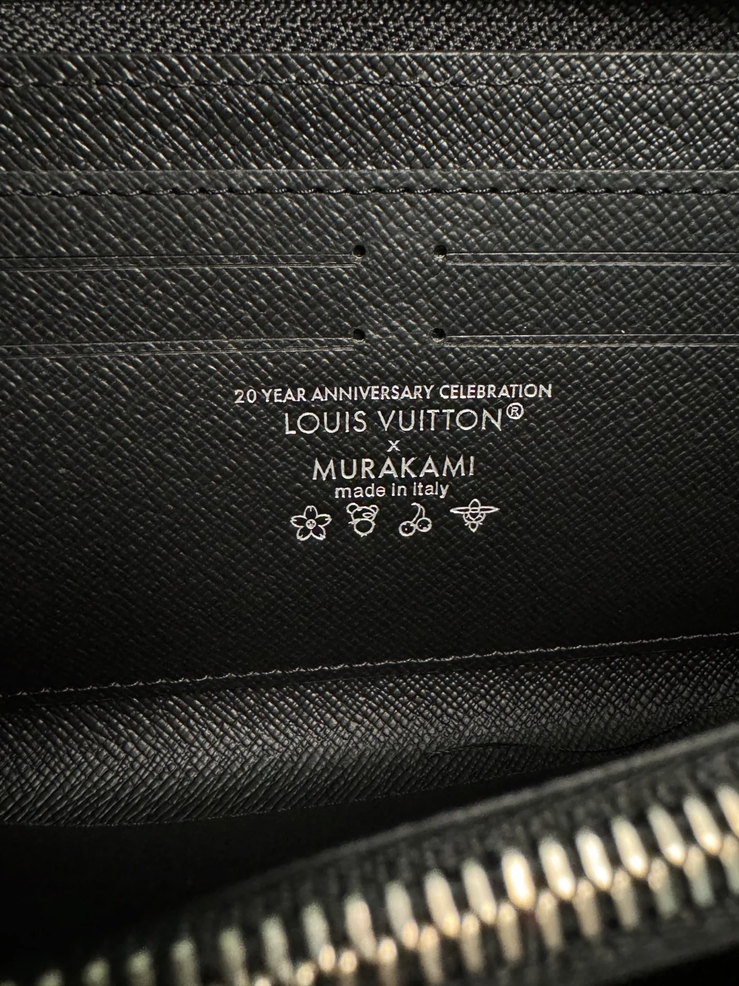 LV-m13408-clemence кошелек-радужный черный