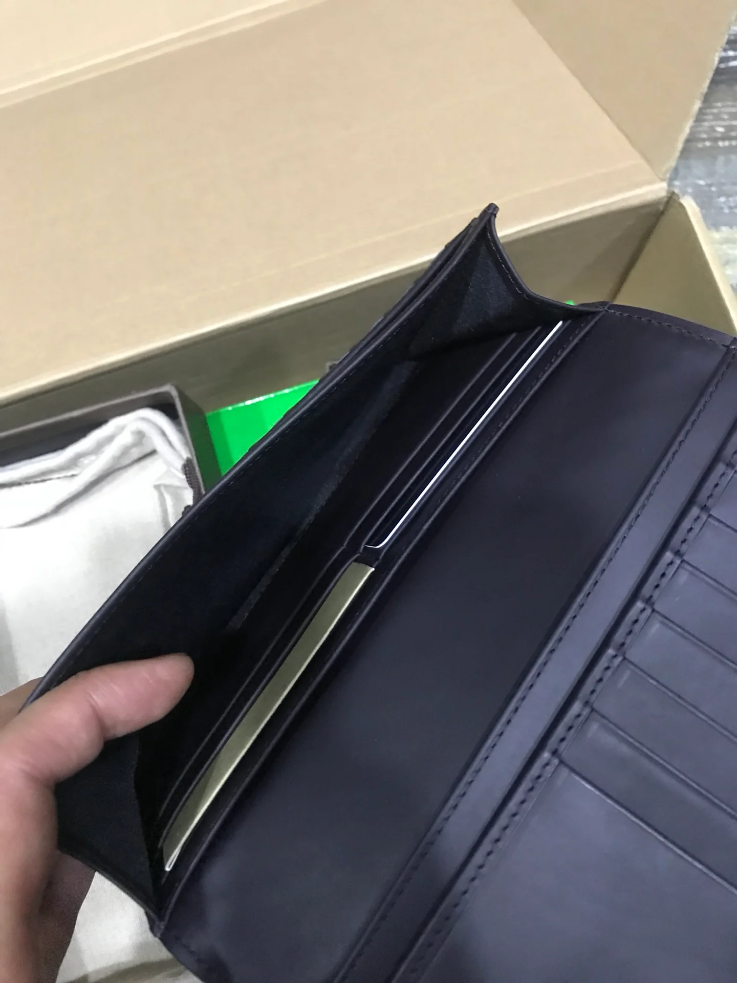 BV 翻盖长夹-意大利原厂胎牛皮