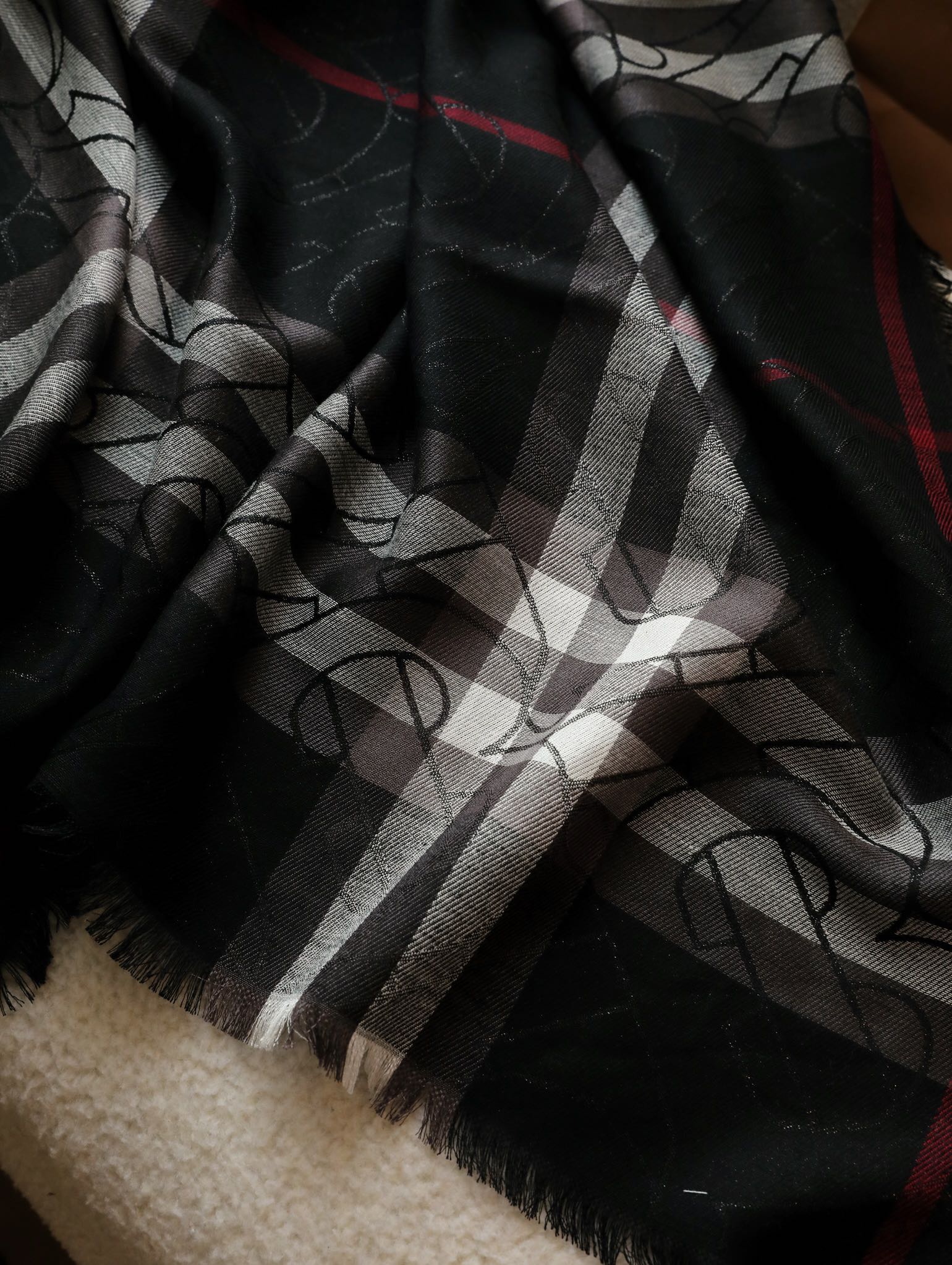 Burberry - Шелковый и шерстяной шарф на каждый день - 100-200 см