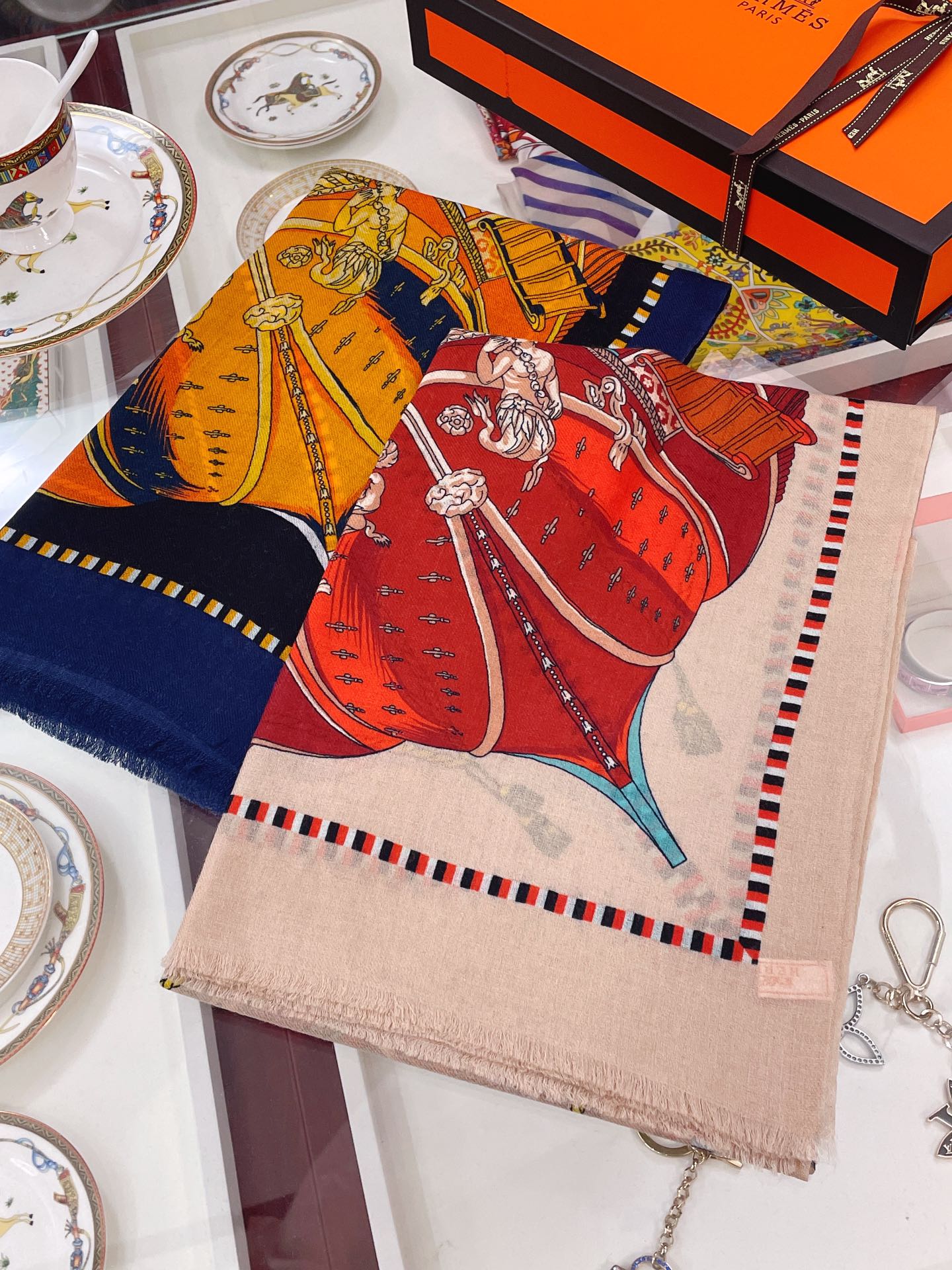 Шарф с эмблемой доспехов Гермеса - 200 см - 100% кашемир