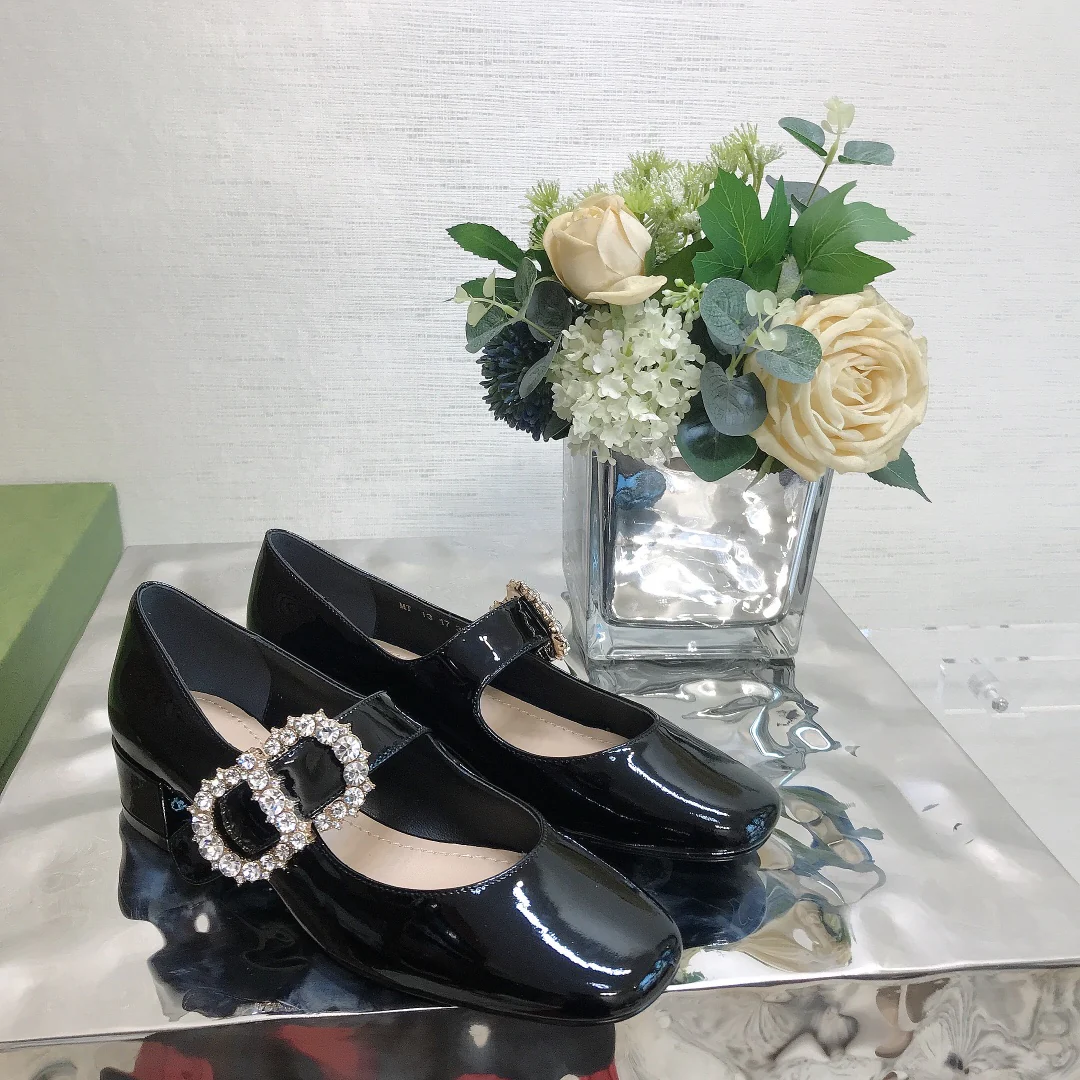 Dior - Британский стиль - Сандалии - Туфли на низком каблуке