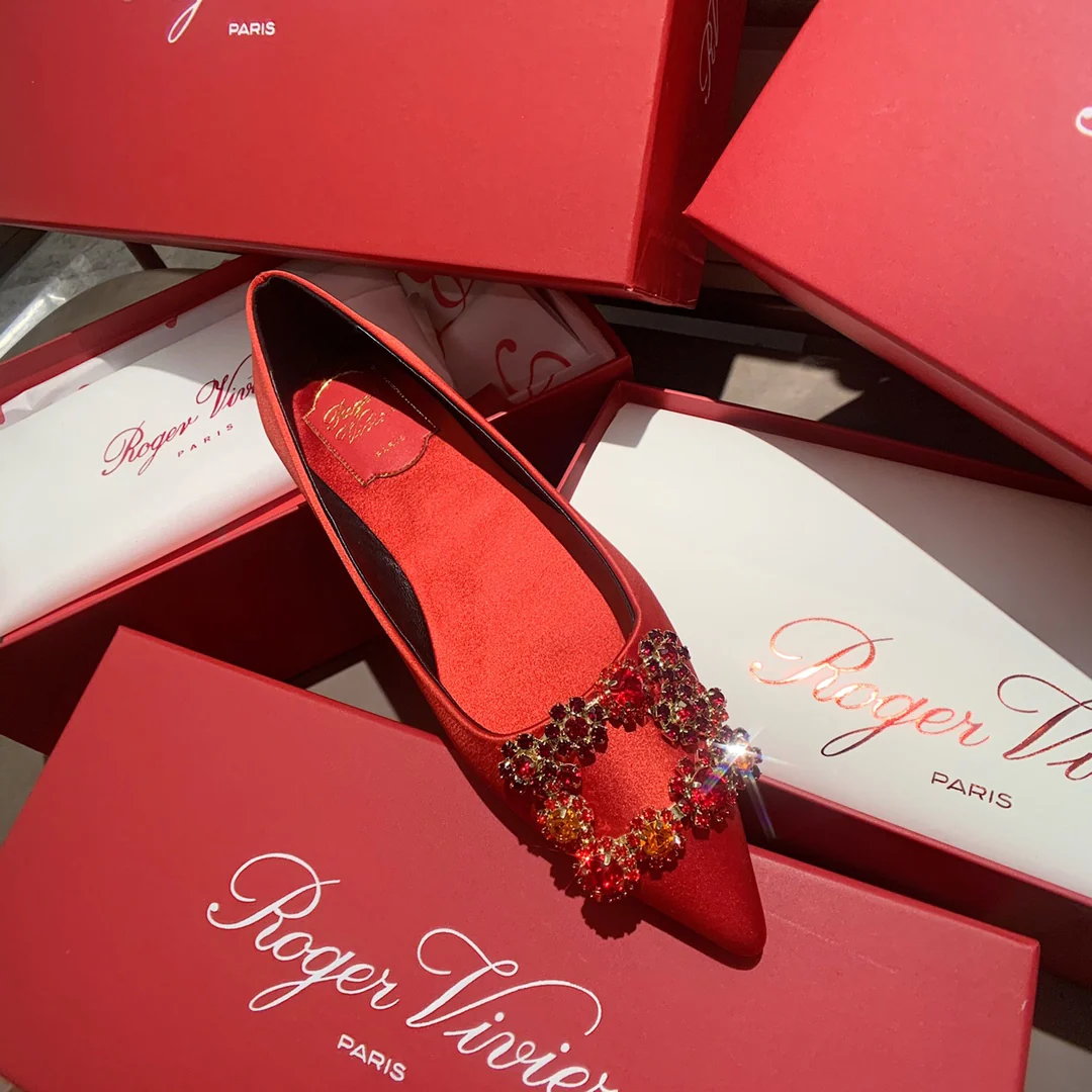 RV - Плоское дно - Шелк с застежкой из страз - Красный