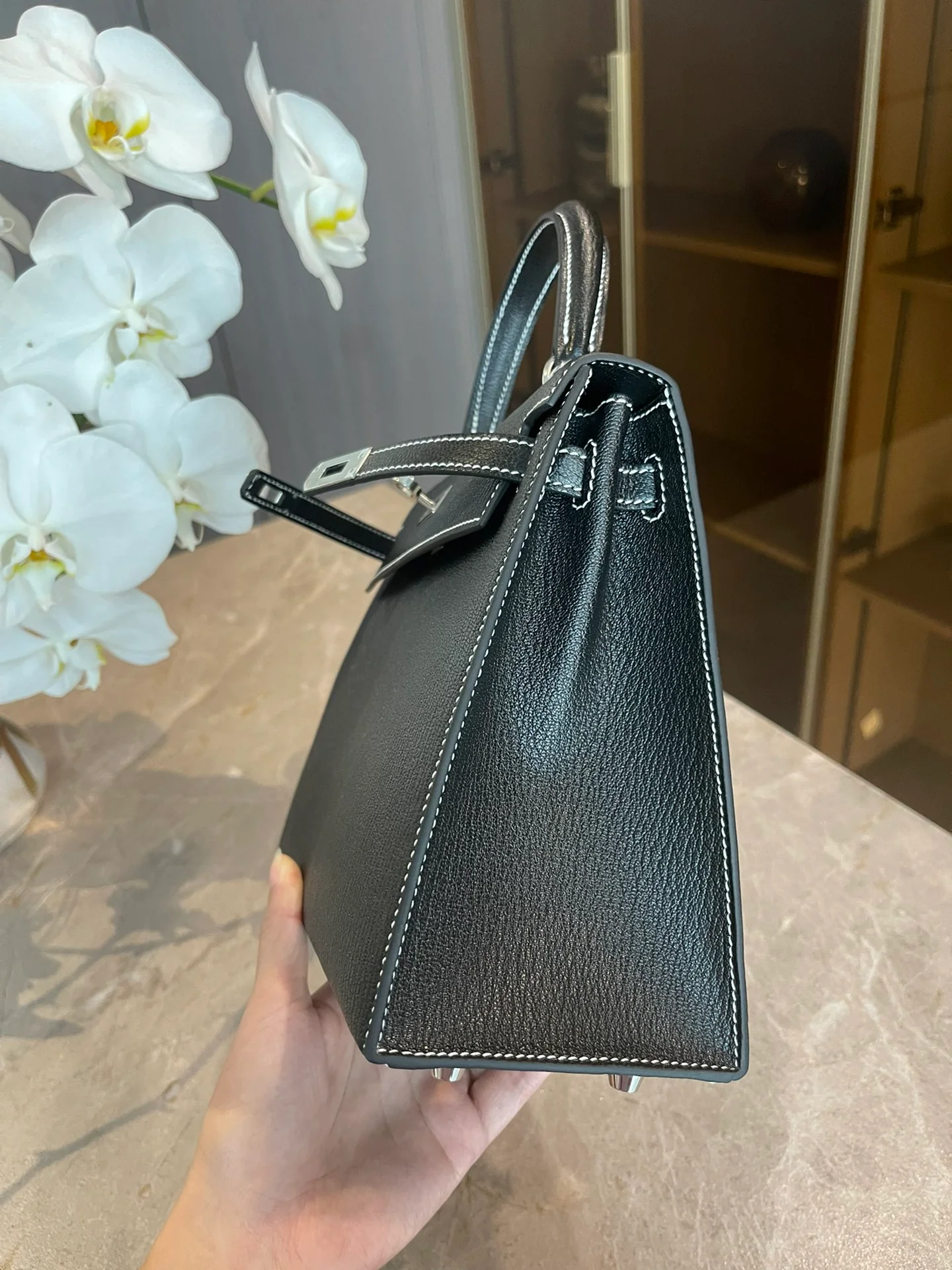 Hermes Kelly 25 - Козья кожа - Резьба в виде подковы - Черно-красный - Серебряная пряжка