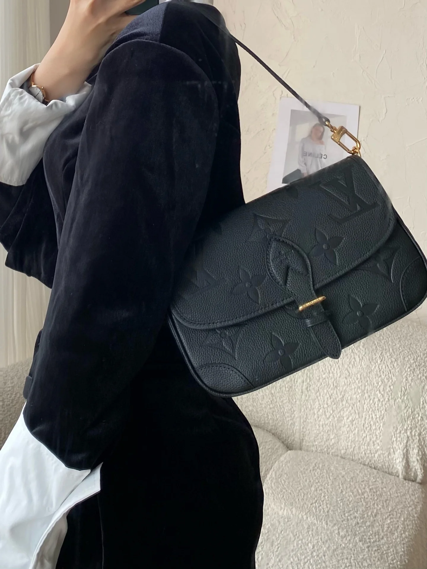 m46388-LV-diane Сумка-багет (наплечная/кроссбоди) - черная