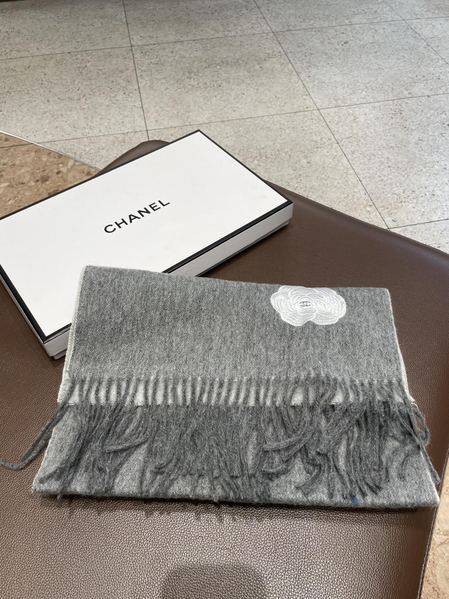 Chanel - Двойной кашемир - 210 см - 36 см - Серый