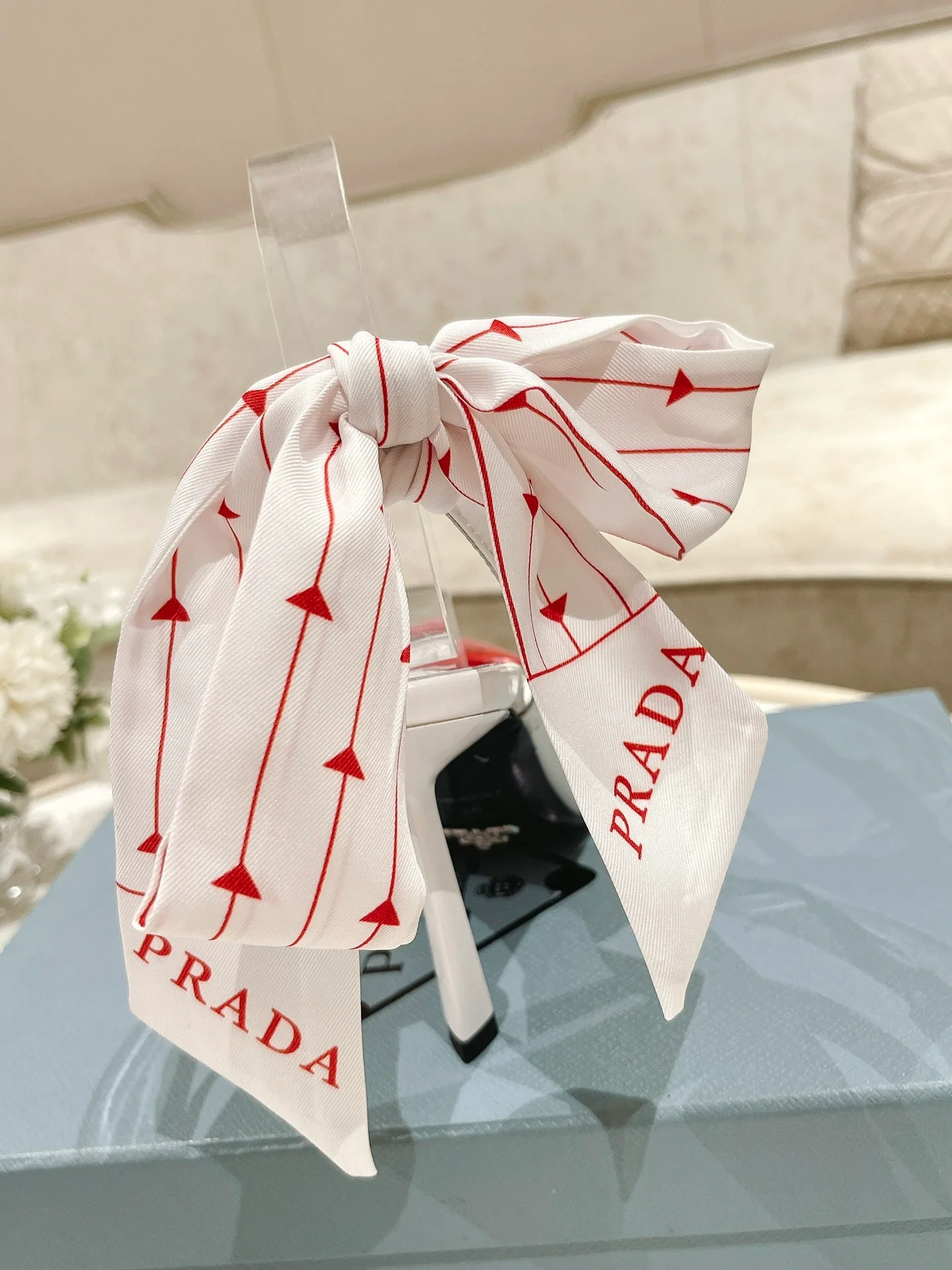 Prada - Коллекция ранней весны - Британский стиль - Туфли на высоком каблуке