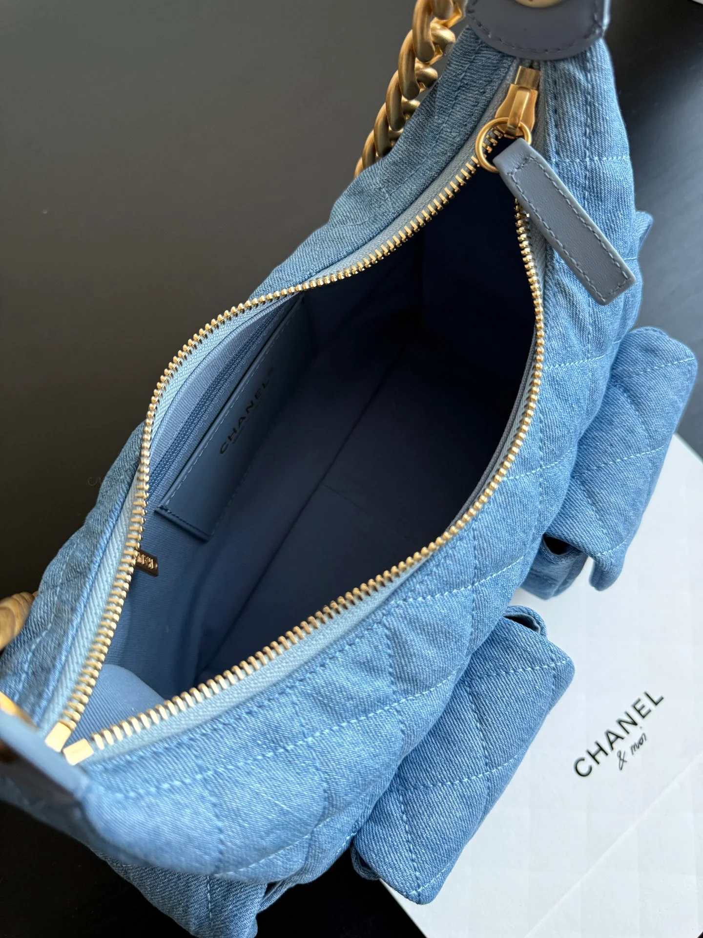 Chanel 25 Chobo Denim Small - Темно-синий