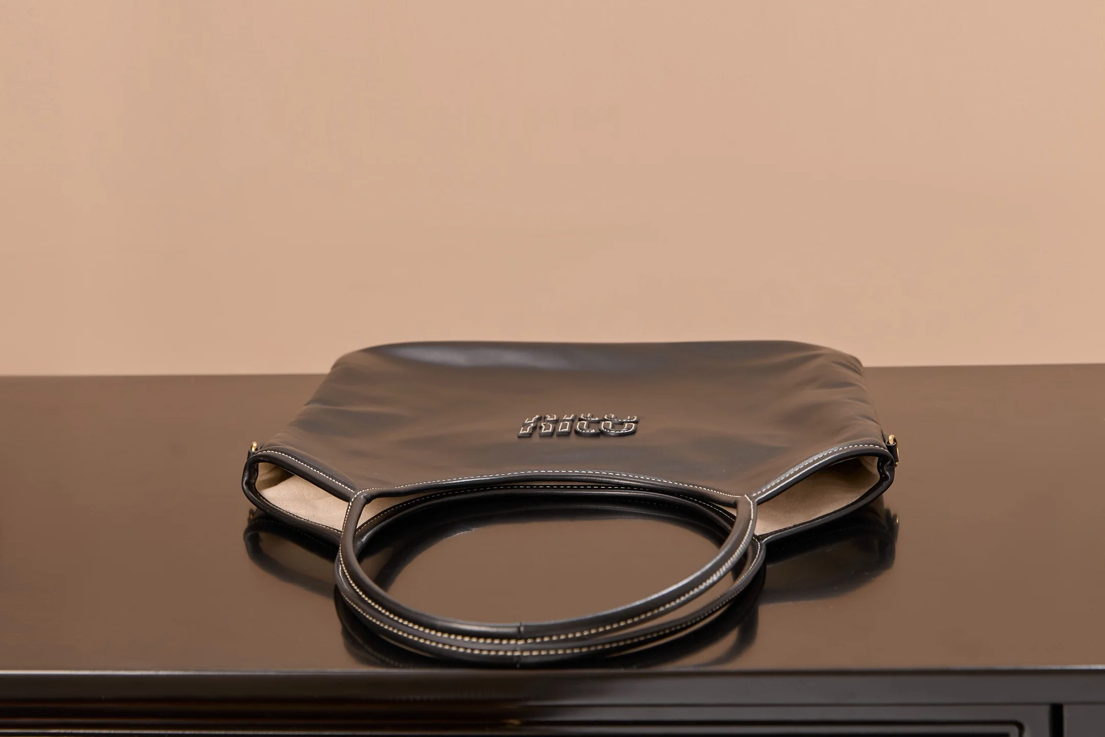 Сумка-тоут Miu Miu-5bq231m980-??? Большая, черная кожа