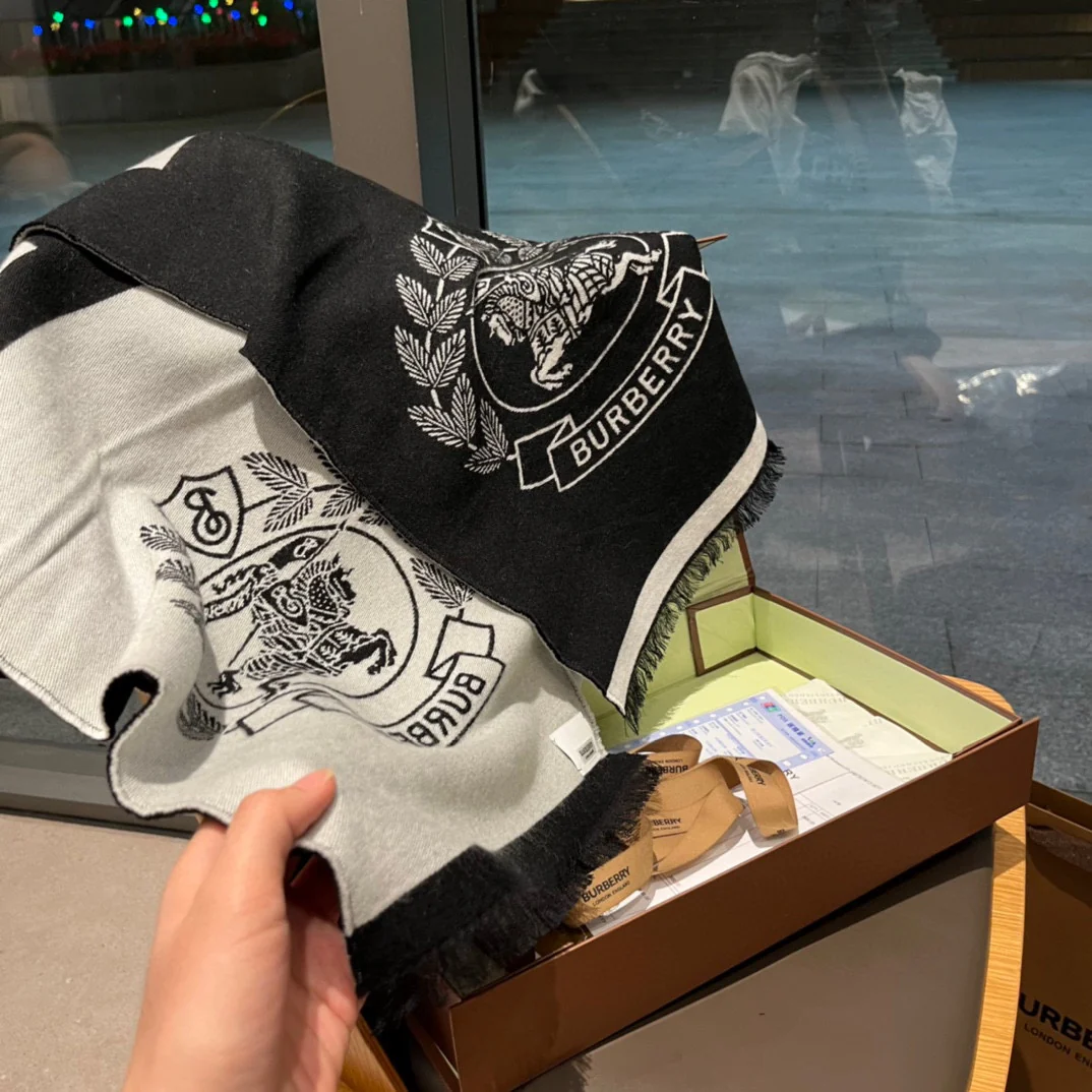 Двусторонний длинный шарф Burberry Knight Logo - 34 см - 195 см - 100% чистый кашемир