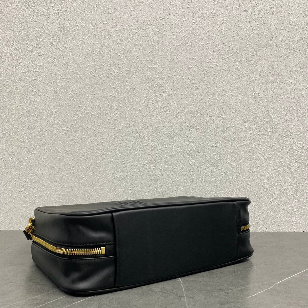 Сумки и портфели Miu Miu-beau