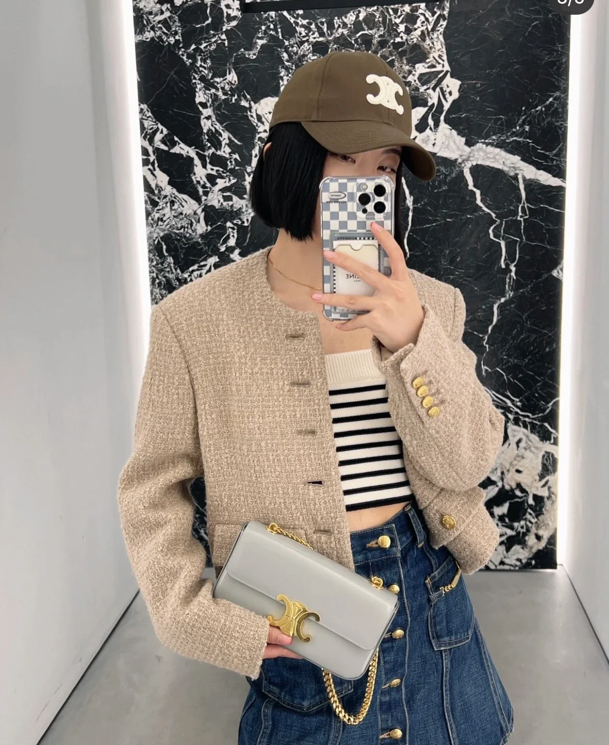 Сумка Celine Triomphe на плечо из глянцевой телячьей кожи с цепочкой - 1 шт.