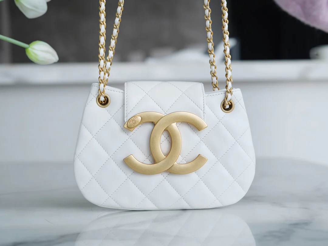 Chanel - Новая большая сумка-мессенджер Double C - Белая