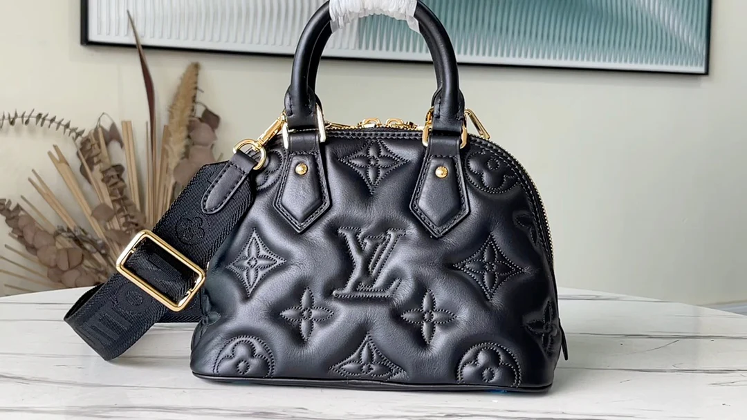 m59793-LV-alma-handbag-black