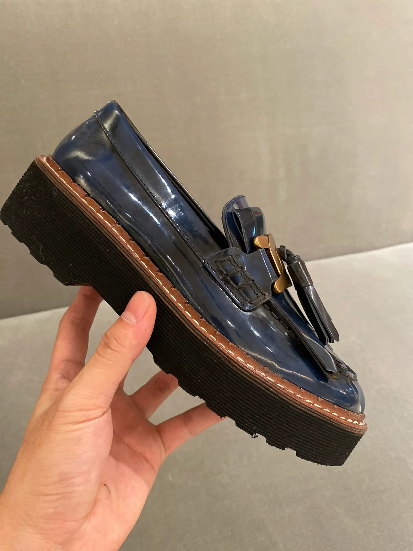 Лоферы Tods на платформе с кисточками - 2 шт.