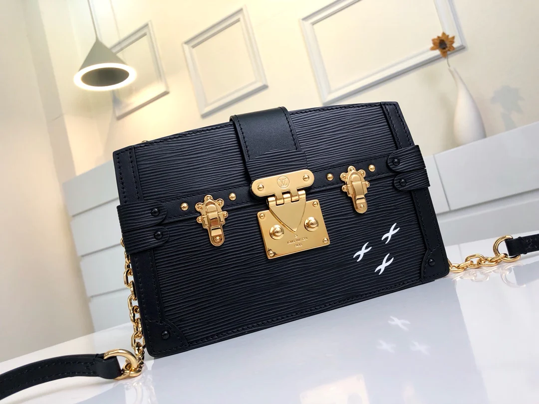 m53052-LV-2018 Коллекция ?Ранняя осень? - Сумка-сундук - Черная-1