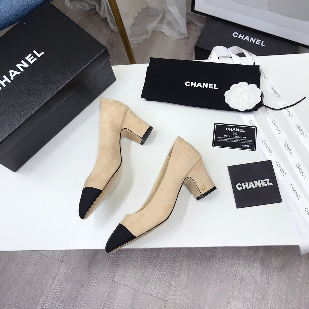 Туфли Chanel на массивном каблуке - Коллекция Métiers d'Art - Абрикос