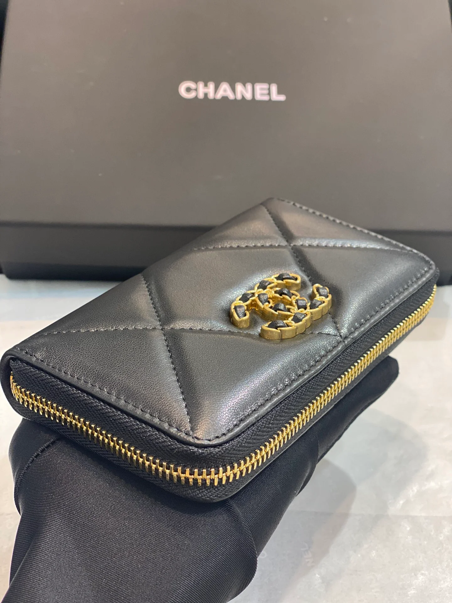 Chanel-19系列 大菱格拉链卡包钱包