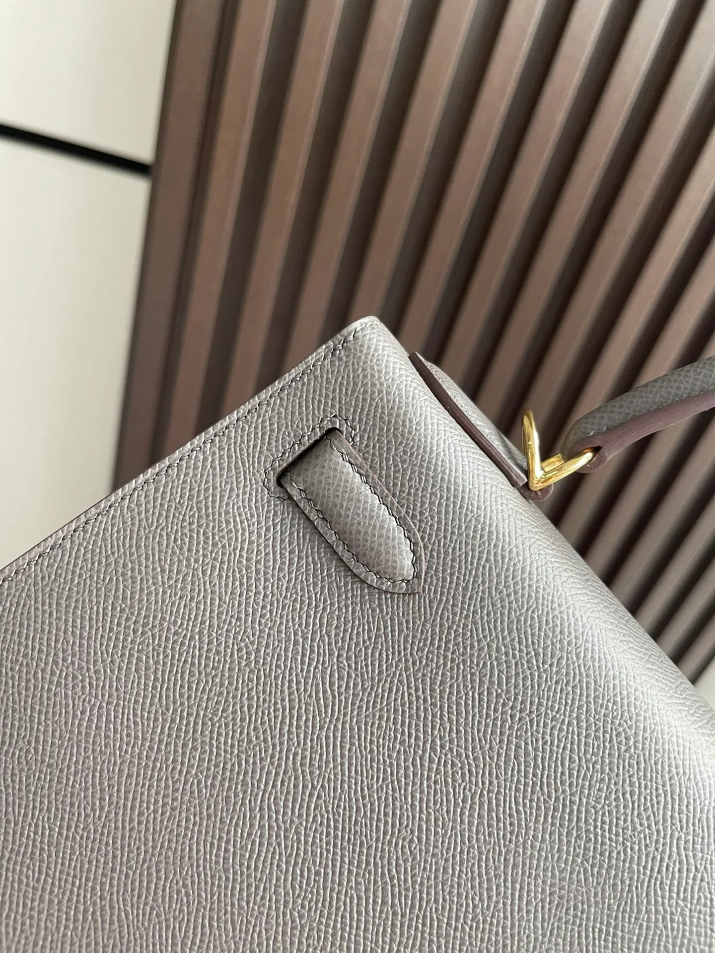 Hermes-kelly-28-epsom-outer seam-8f tin ash-gold buckle