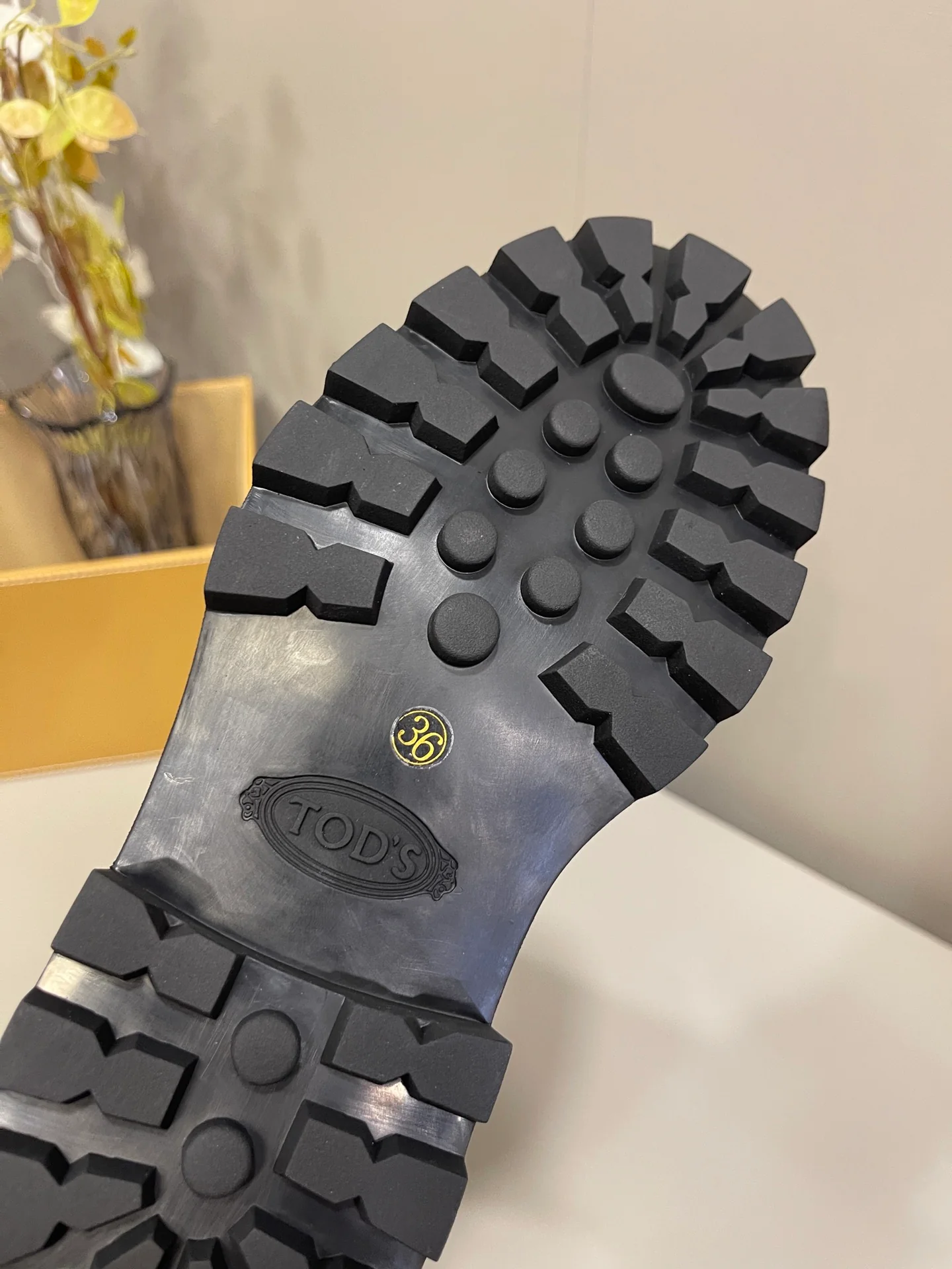 Новые ботинки Tods для ранней весны 2022 года.