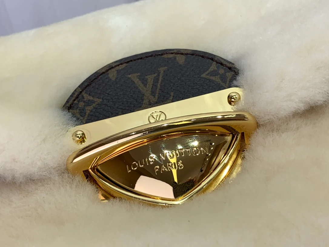 LV-m12097-sunset-Sunset Сумка из овечьей шерсти, белая