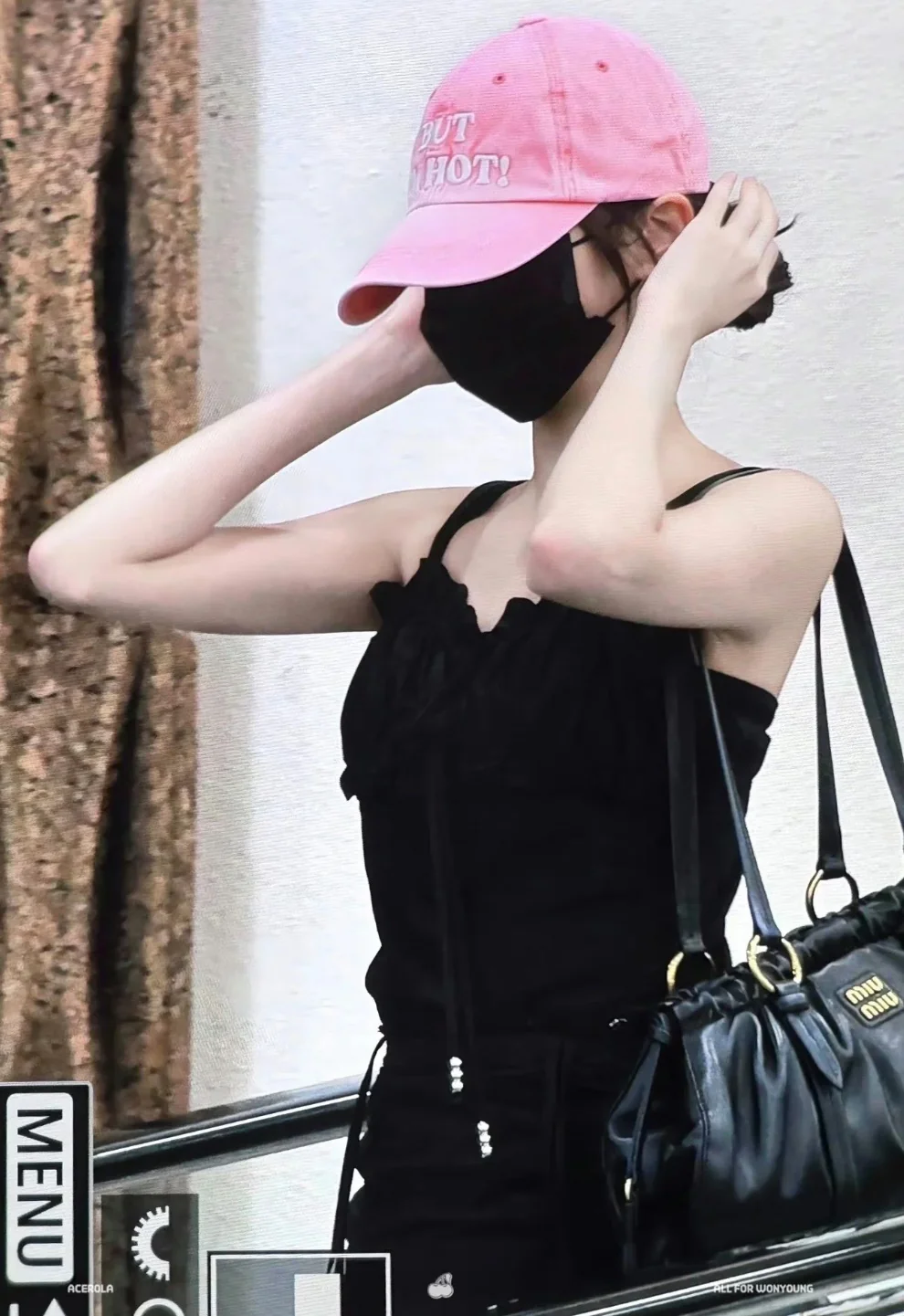 Сумка Miu Miu Joie из кожи наппа — маленькая — черная — Носите и делитесь