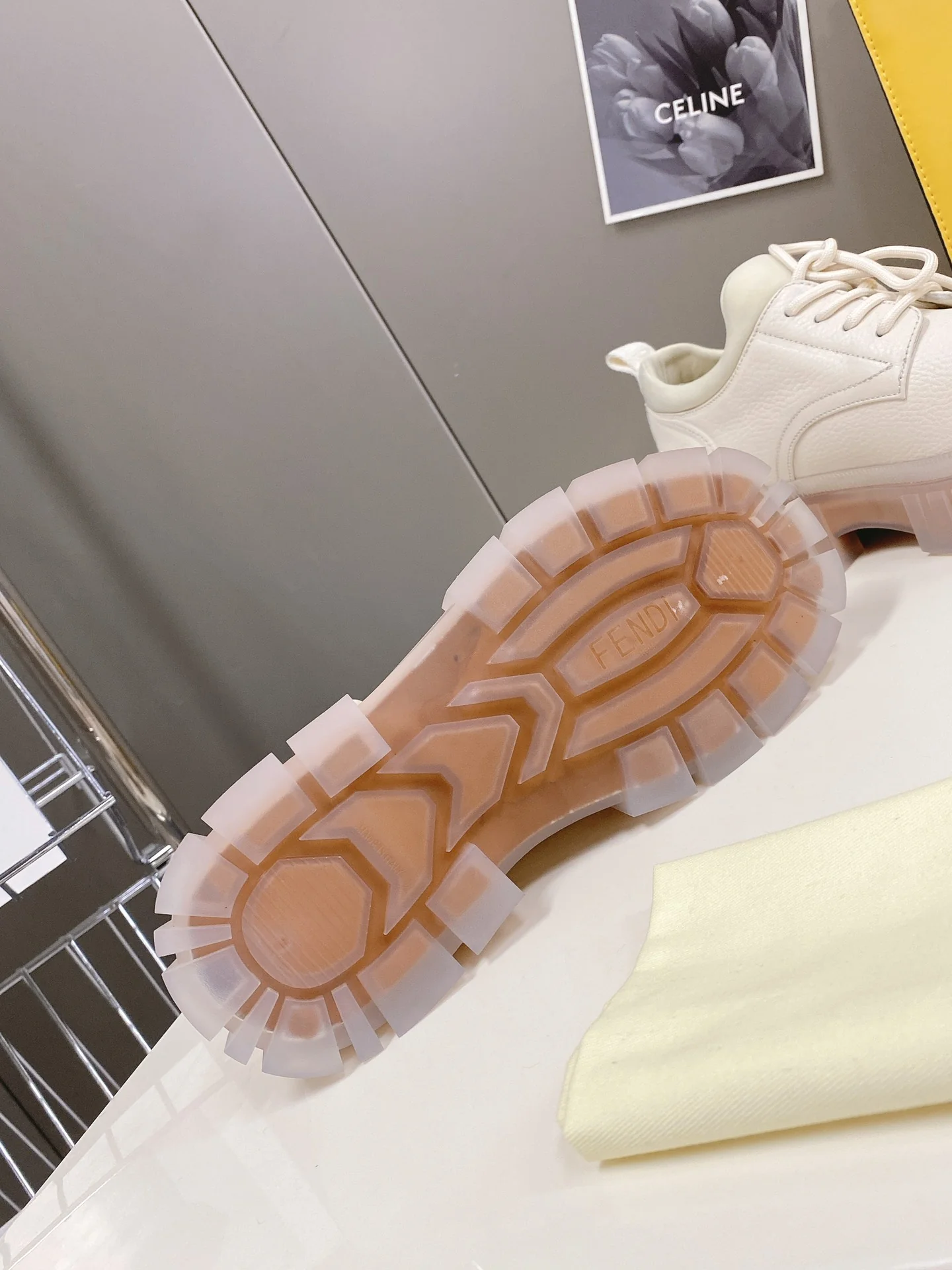 Туфли на платформе Fendi - белые