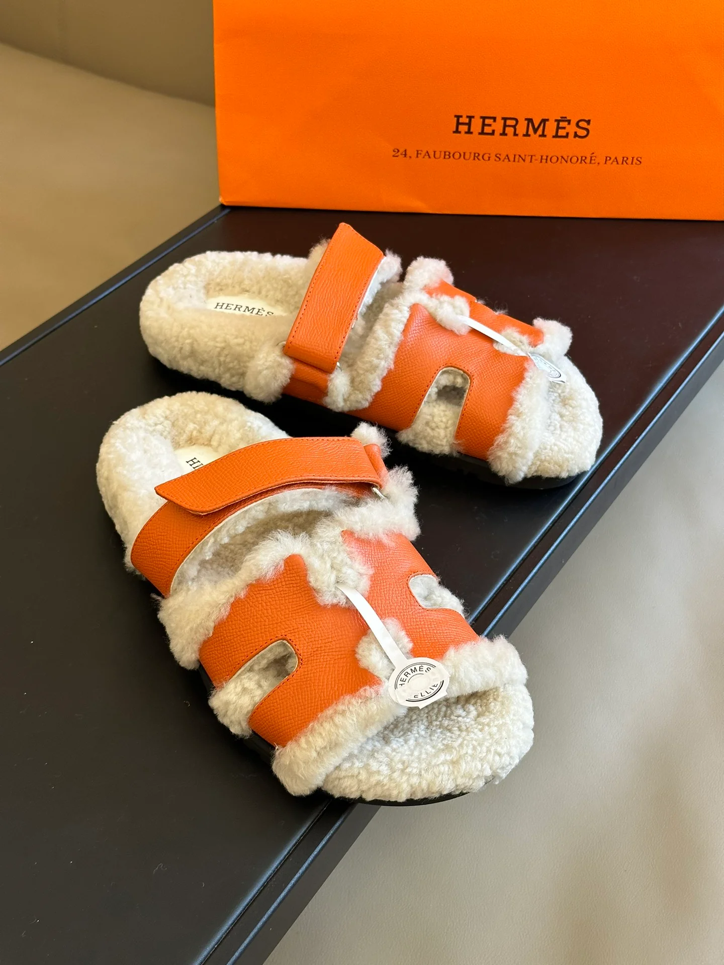 Тапочки Hermes 2024 с отпечатком руки - оранжевые