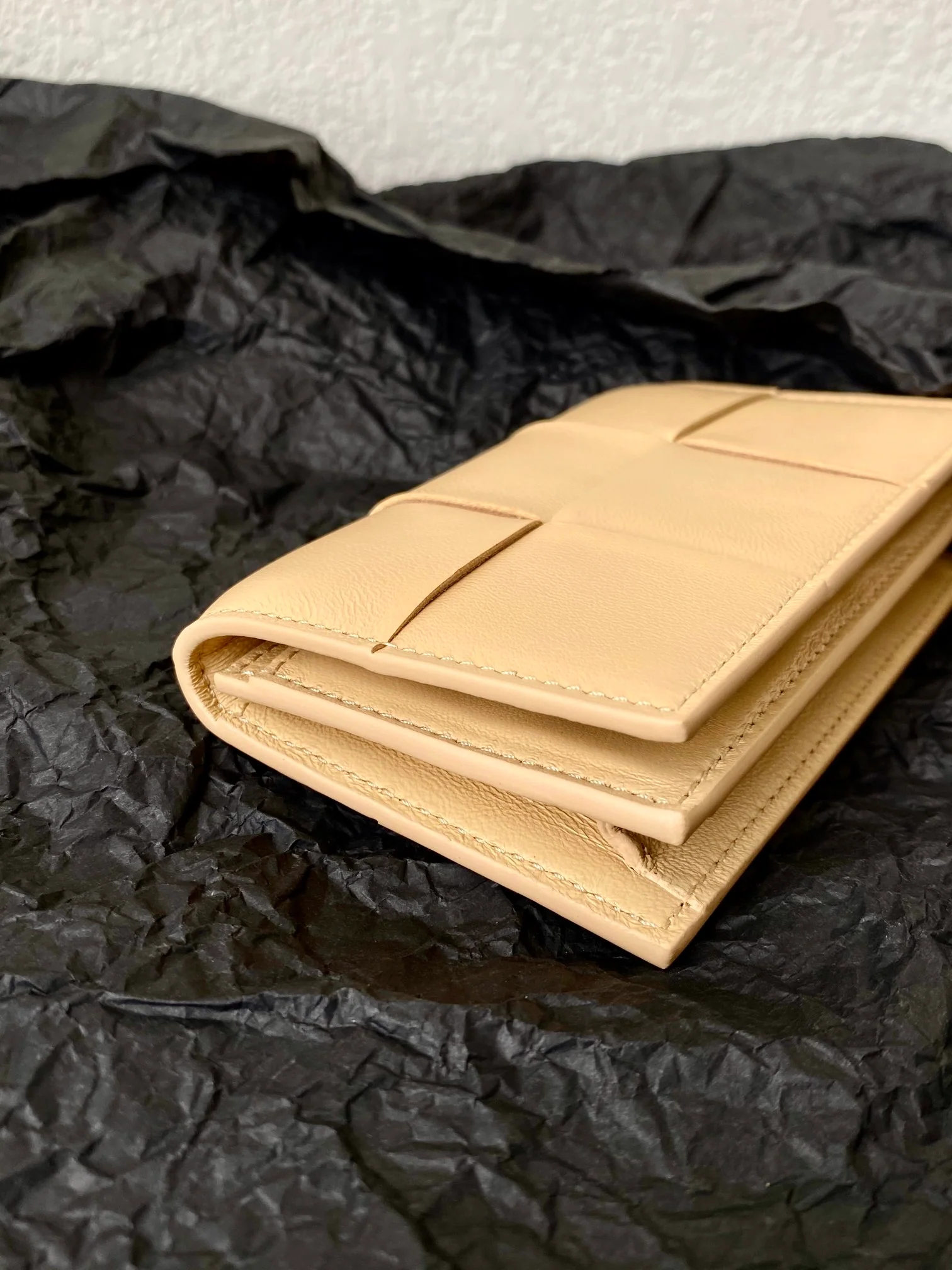 BV- 大格翻盖卡包 小羊皮 12.2×7.5×2.5cm