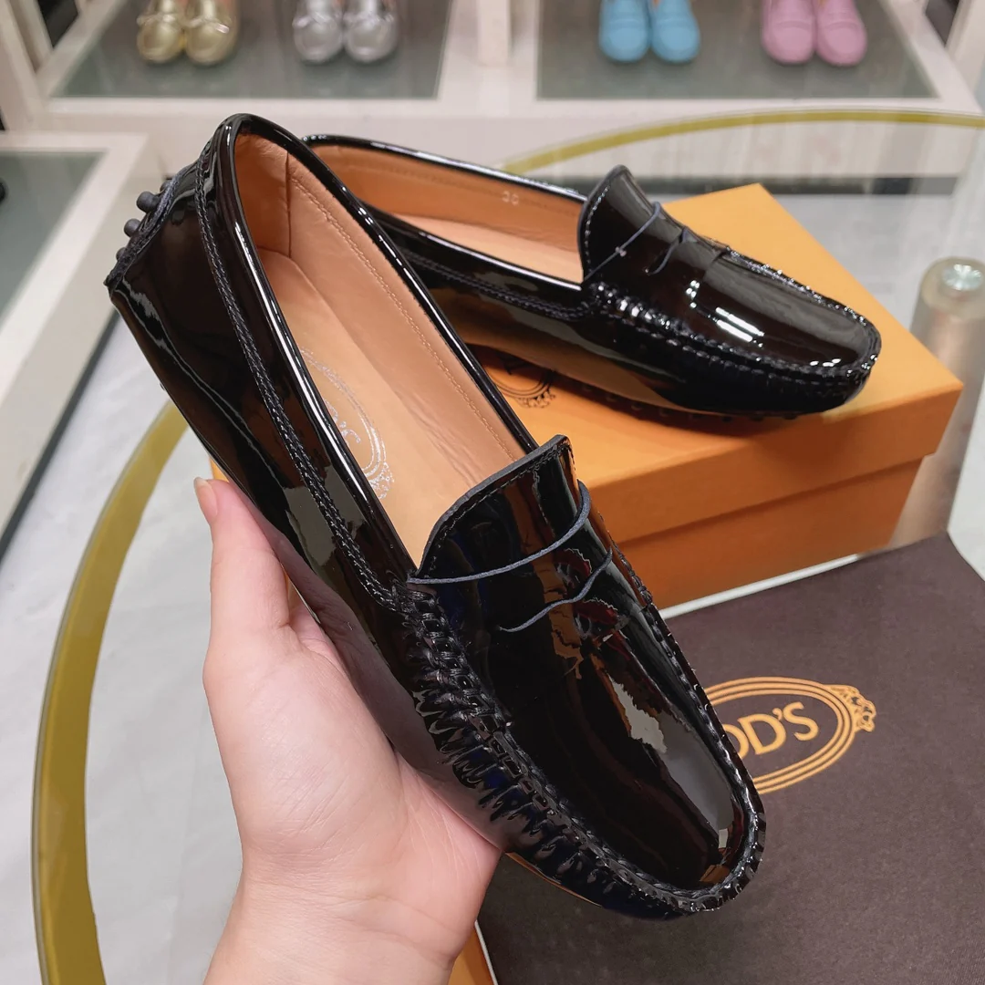 Лоферы Tods из лакированной кожи - туфли без шнурков - 2 шт.