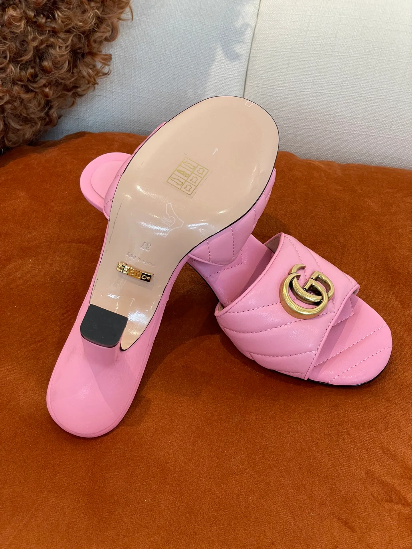 Gucci - Розовые кожаные туфли на каблуке